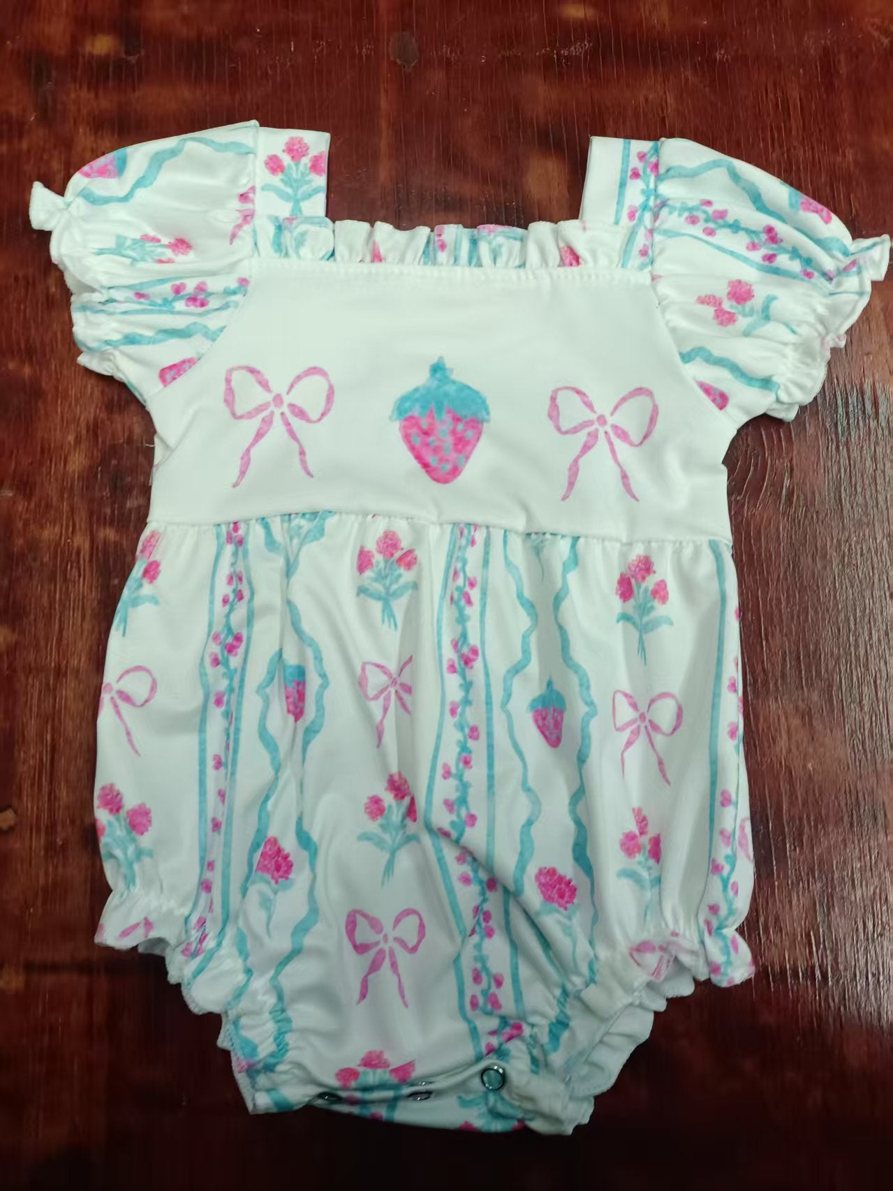 Custom moq 3 eta 6-7weeks baby girl clothes strawberry bow short sleeve romper
