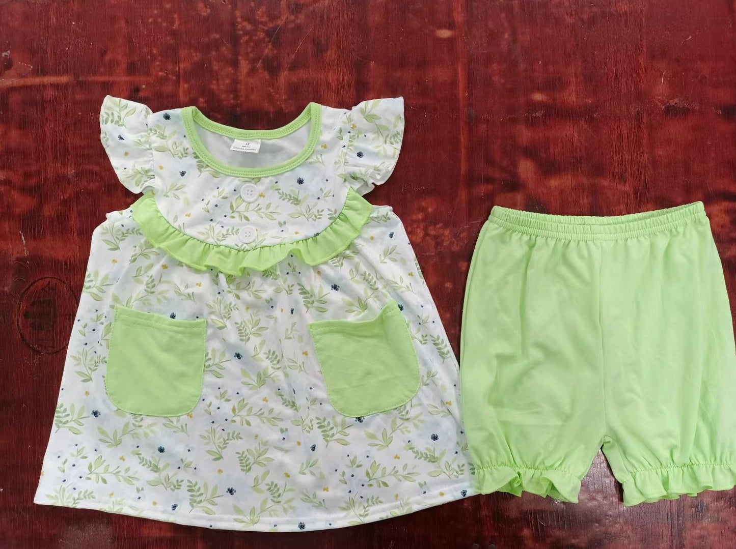 custom moq 5 eta 5weeks summe baby girls clothes floral green flying sleeve shorts Set
