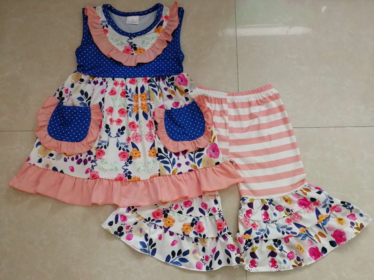 Sleeveless floral suit moq 5