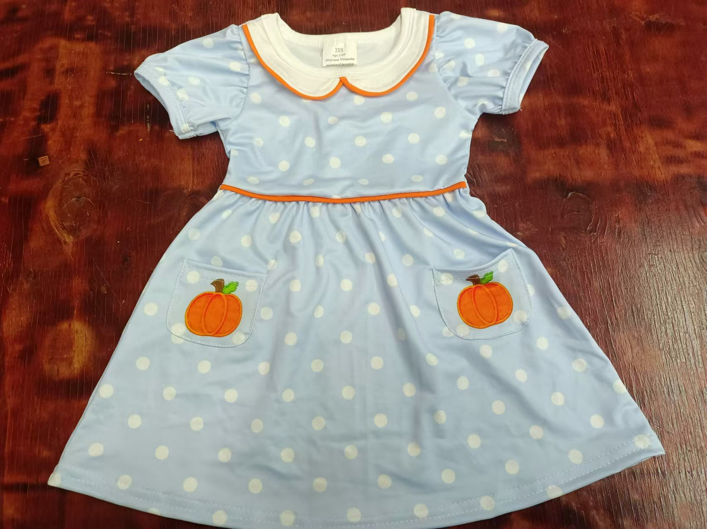Custom moq 3 eta 6-7weeks White polka dot light blue short-sleeved dress with embroidered pumpkin pattern
