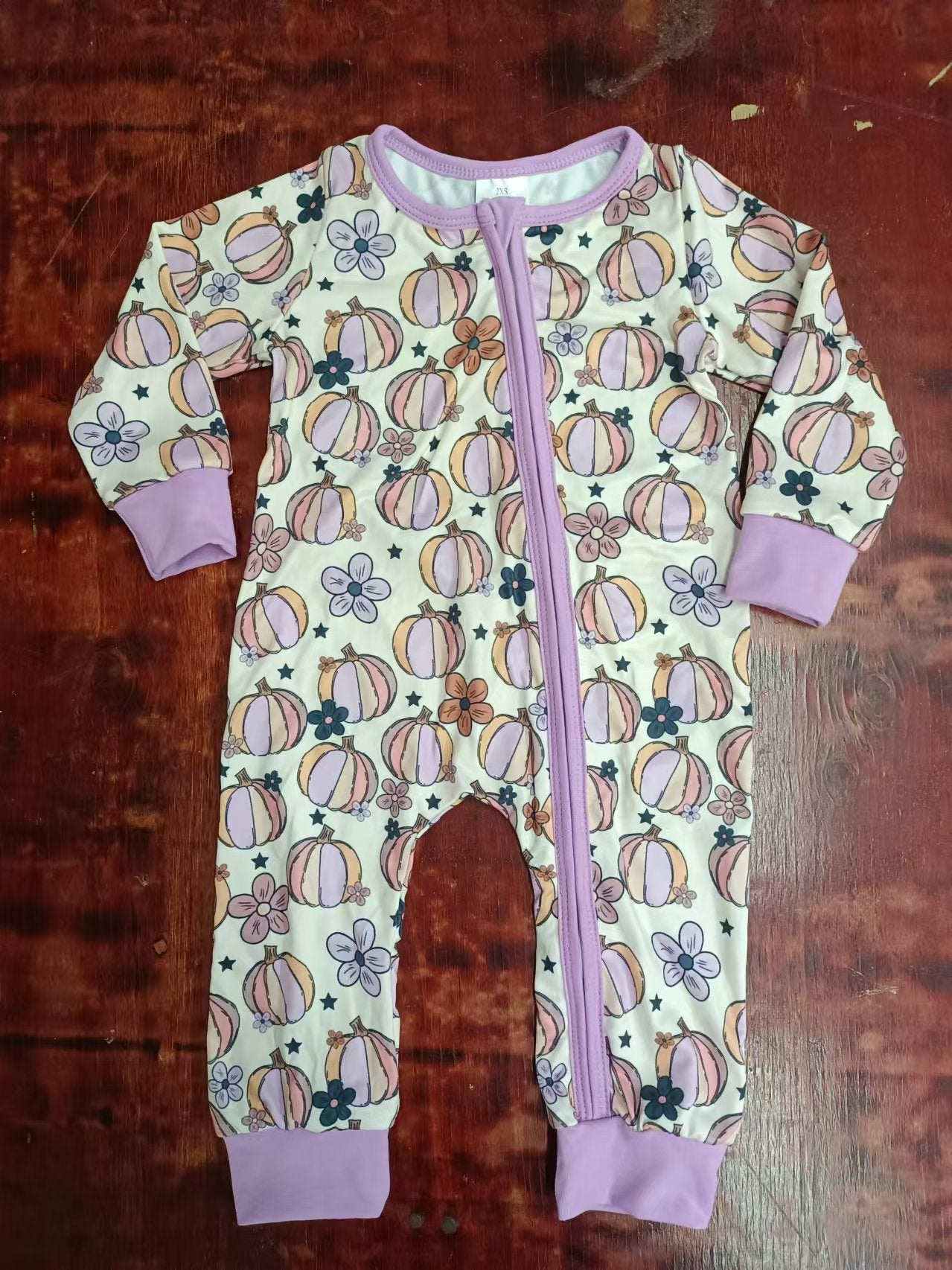 Custom moq 3 eta 6-7weeks Light Purple Pumpkin Pattern Long Zip-Up Romper