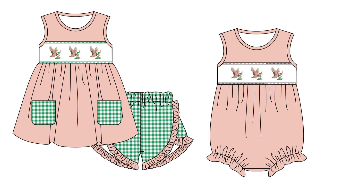 11.1 custom each style moq 5eta 4-6week Sibling Sister duck baby girl short sleeve shorts sets and rompers match design