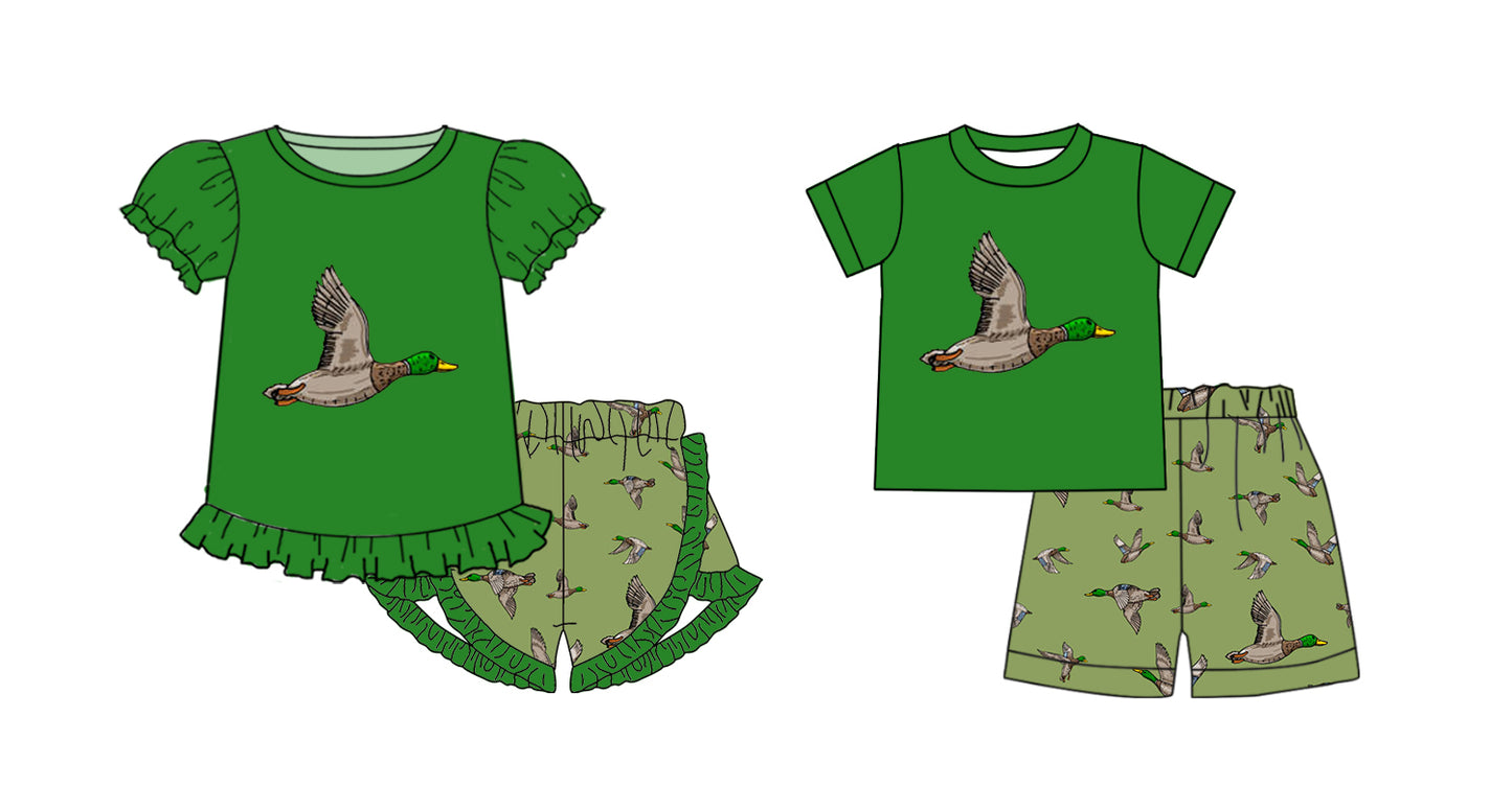 11.1 custom each style moq 5eta 4-6week Sibling Sister duck green baby girl short sleeve shorts sets 1 and sets 2 match design