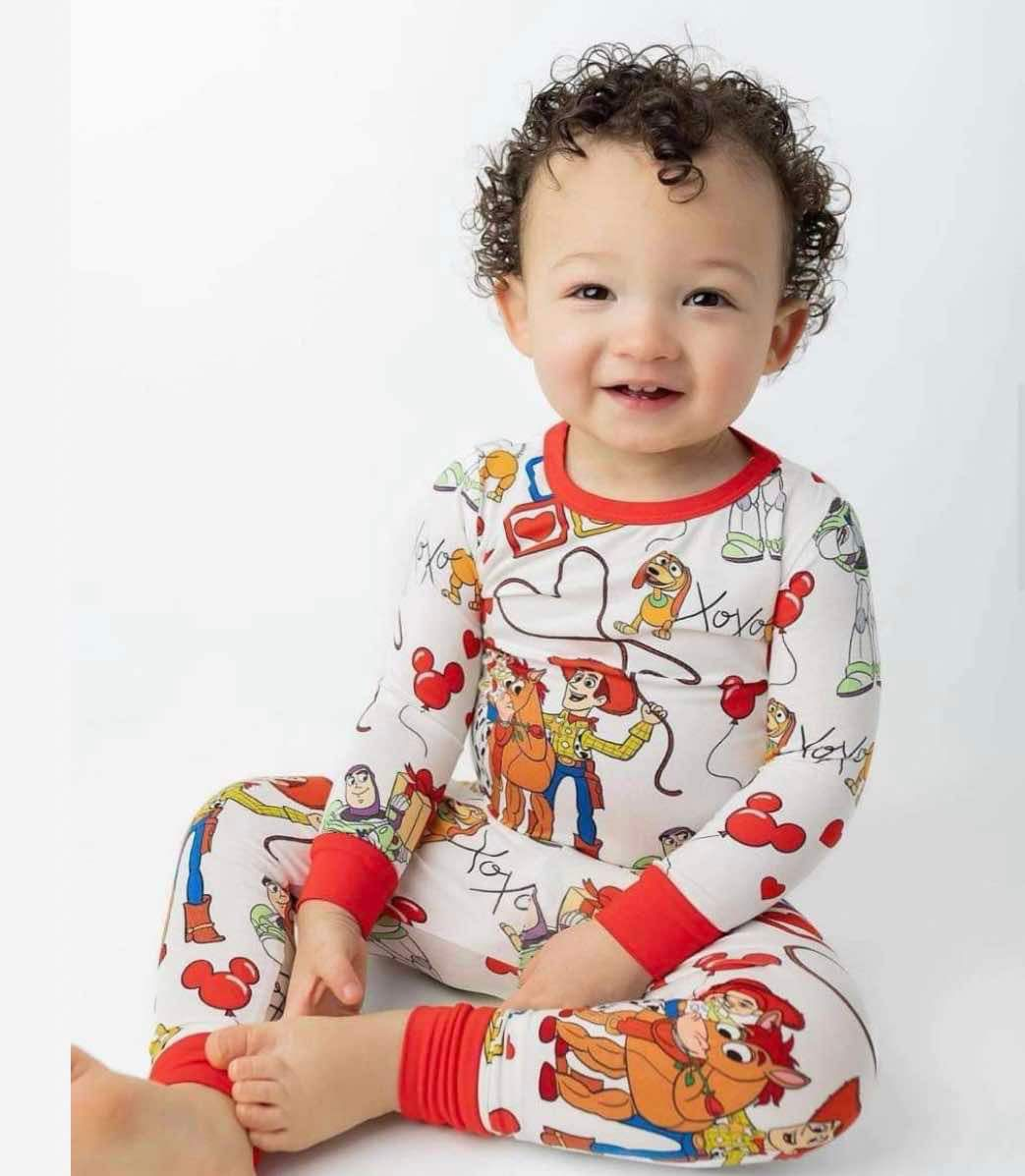 Deadline November 9 custom no moq eta 6-8weeks Western cowboy hat boy riding horse pattern red long sleeve pants suit