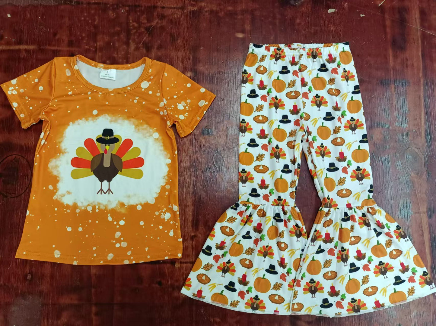Custom moq 3 eta 6-7weeks Turkey Print Bubble Dot Orange Short Sleeve-Pumpkin Pattern White Flared Pants Set
