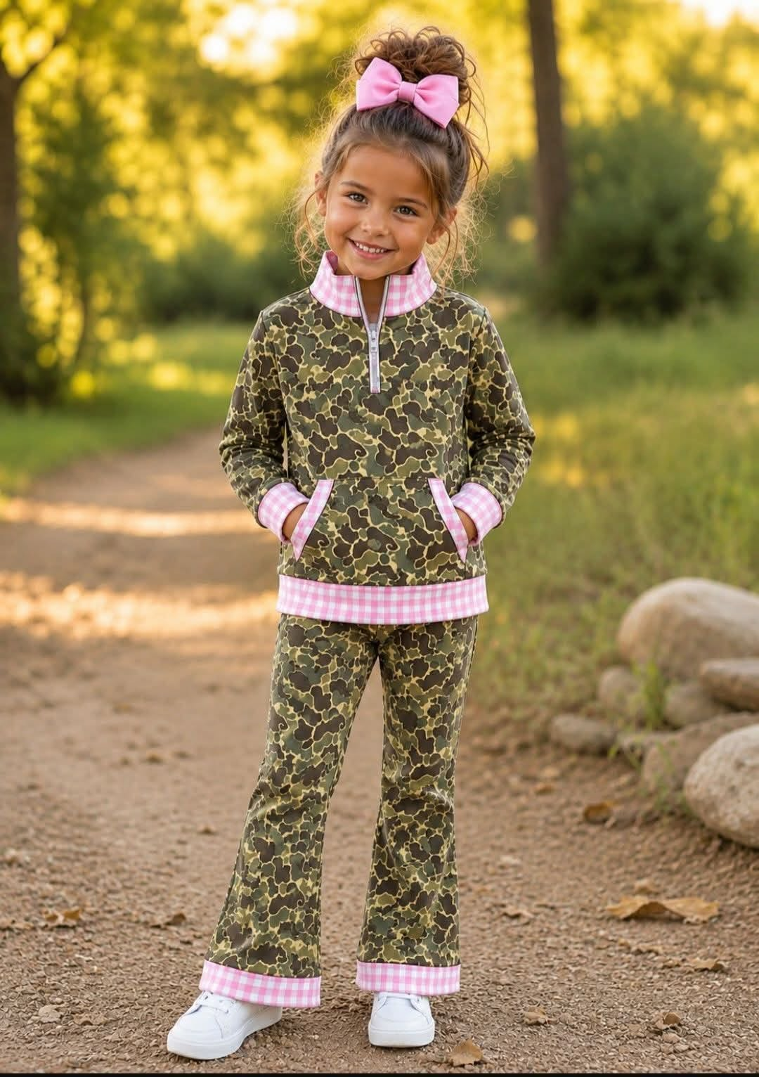 custom moq 5 mix size yoga fabric SETR0101 Baby Girls Camouflage Print Toddler Girls Quarter Zip Top And Pink Gingham Flare Pants Set