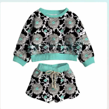 Custom moq 5 mix size milk silk Baby Girl Cow Print Long-Sleeved Top And Drawstring Shorts Set Cute Outfit