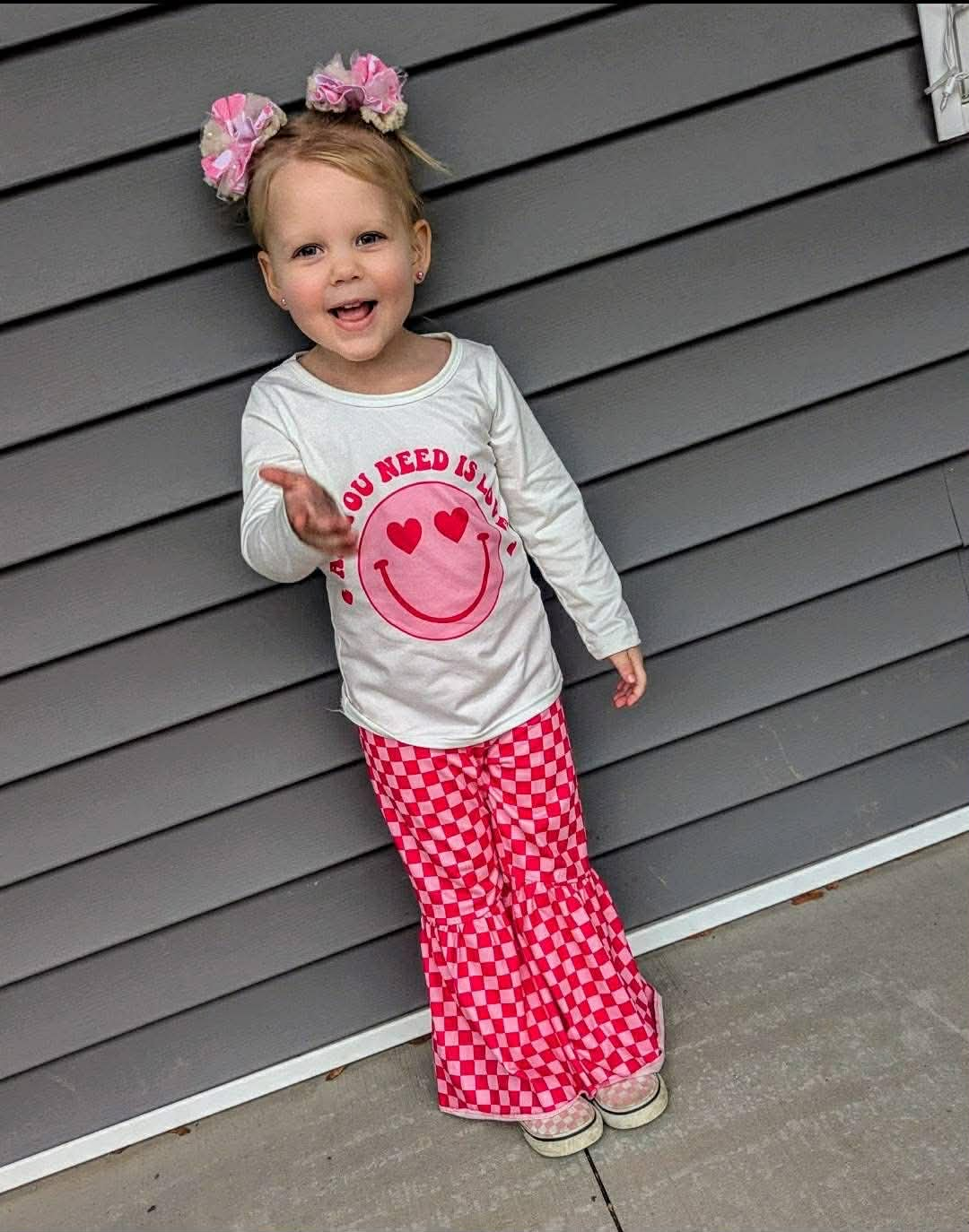 RTS NO MOQ(In Stock) GT0388 +P0340 All you need is a white long-sleeved top with a heart and smiley face sets