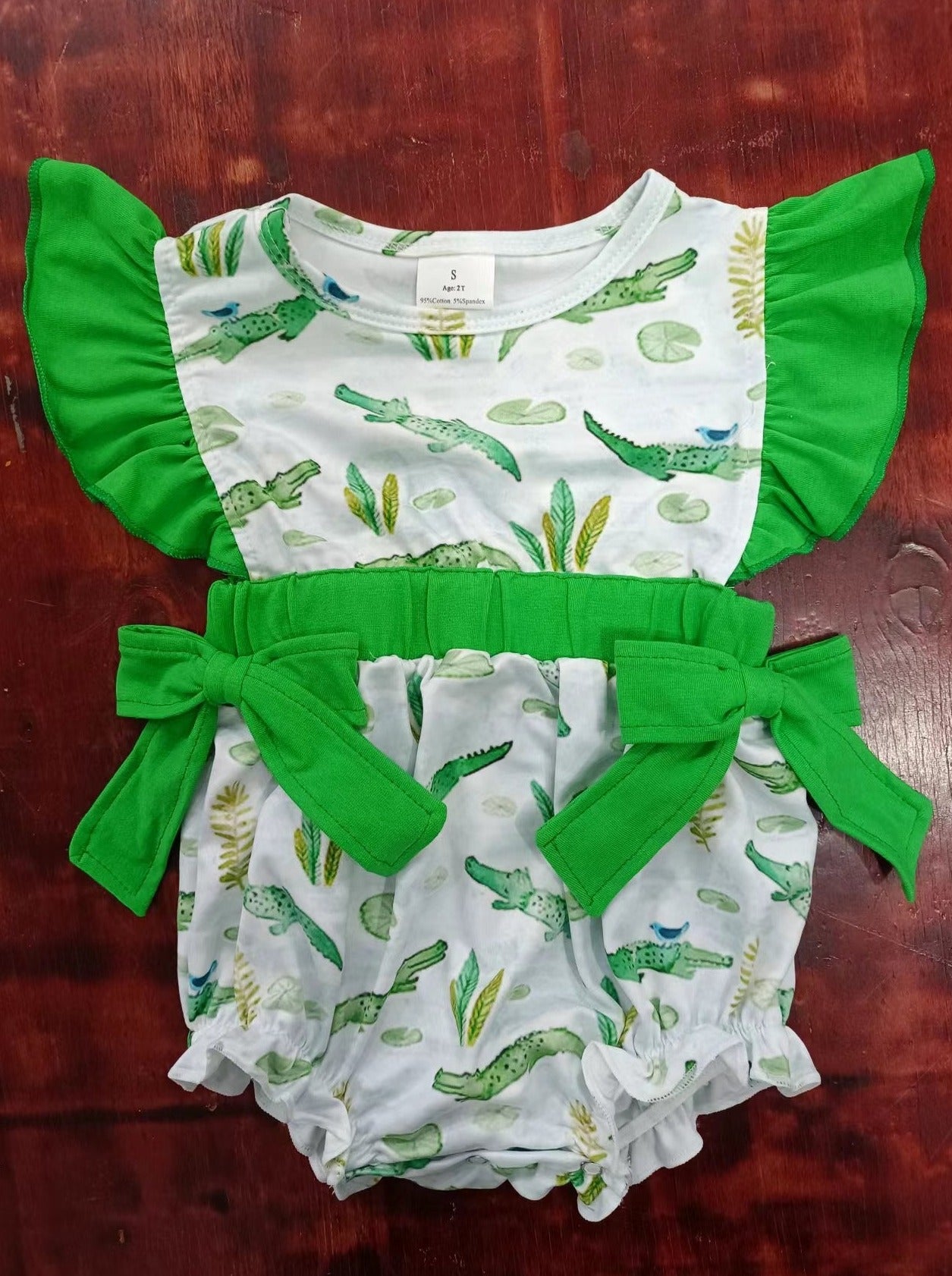custom moq 5 eta 5weeks mix size baby girls clothes Crocodile green lace flying sleeve summer Romper