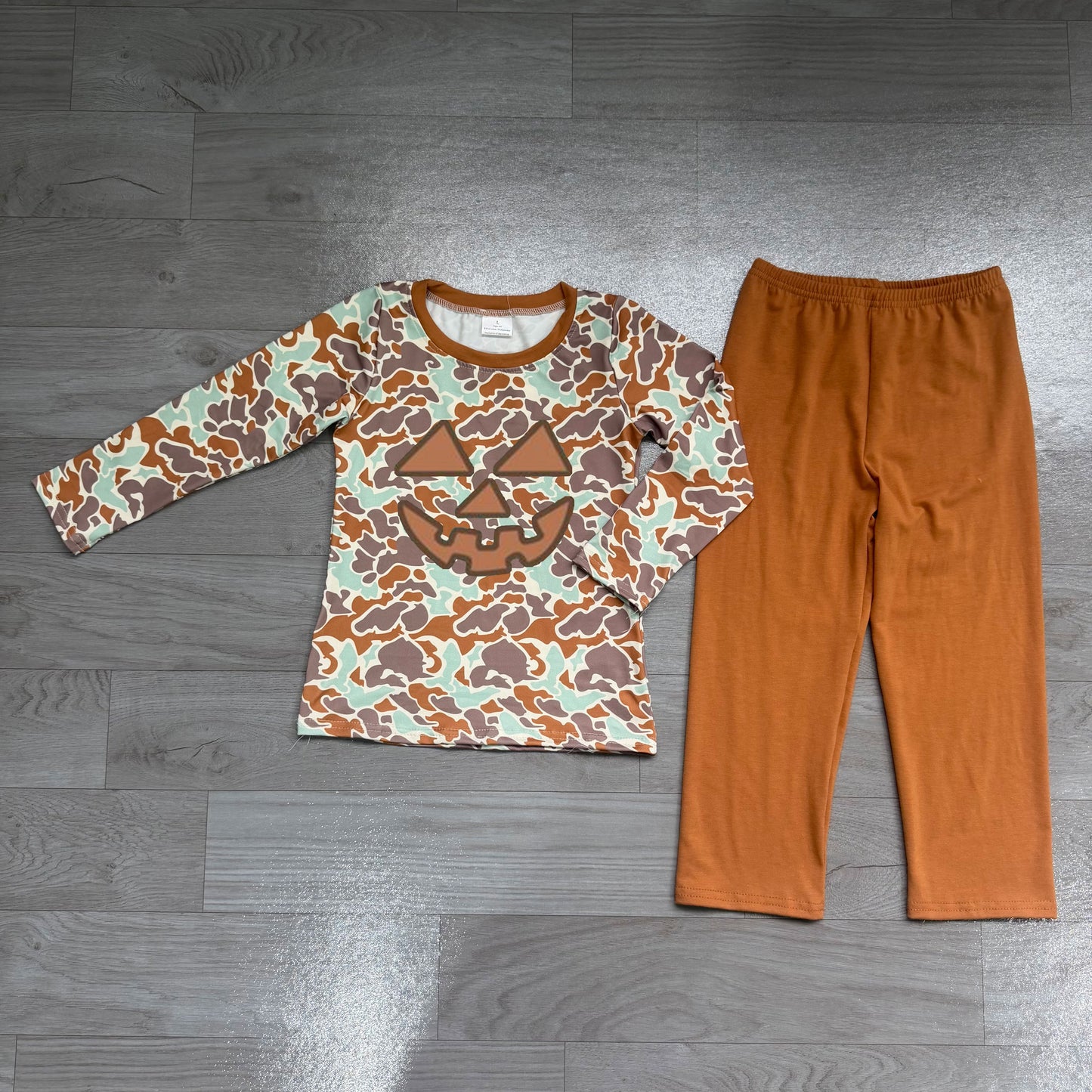 (Sample) No moq milk silk BLP1193 Baby Boys Fall Western Brown Camo Ghost Pumpkin Crew Neck Long Sleeve Tee Pants Casual Clothes Set