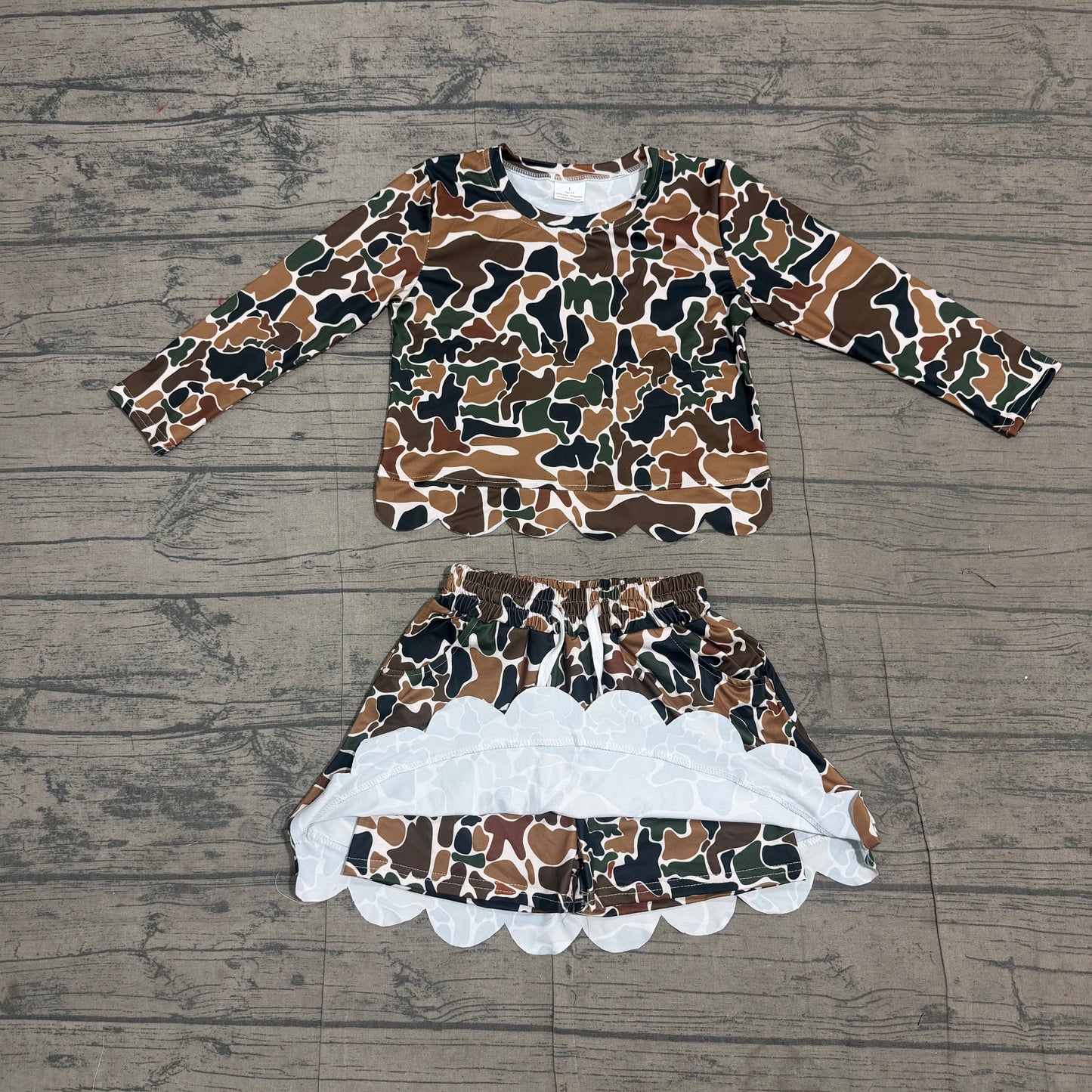 (Sample) No moq milk silk GLD1617(GT1688+GLK0300 )Baby Girls Dark Brown Camo Long Sleeve Scallop Hem Top Skort Clothes Set
