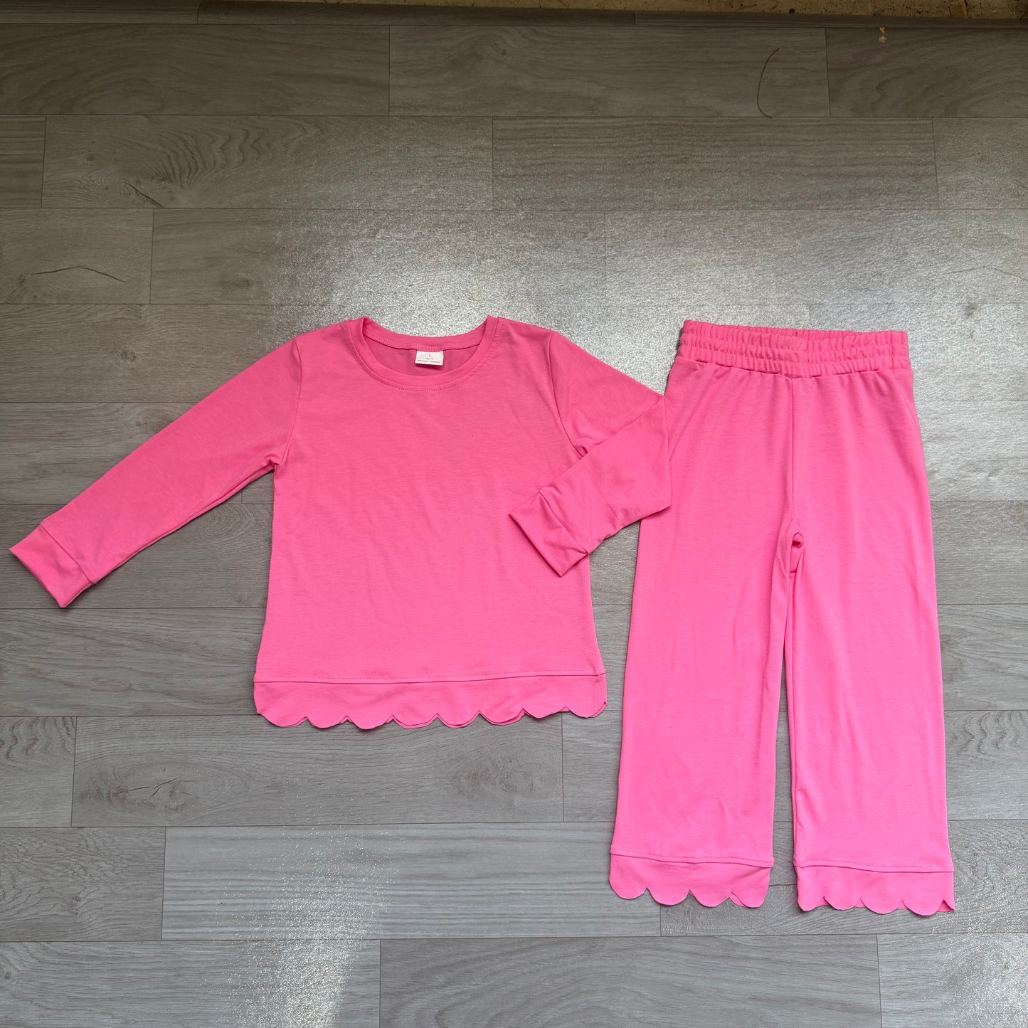 (Sample) No moq cotton GLP3294 Baby Girls Solid Pink Scallop Edge Long Sleeve Tee Pants Soft Sleepwear Clothes Set