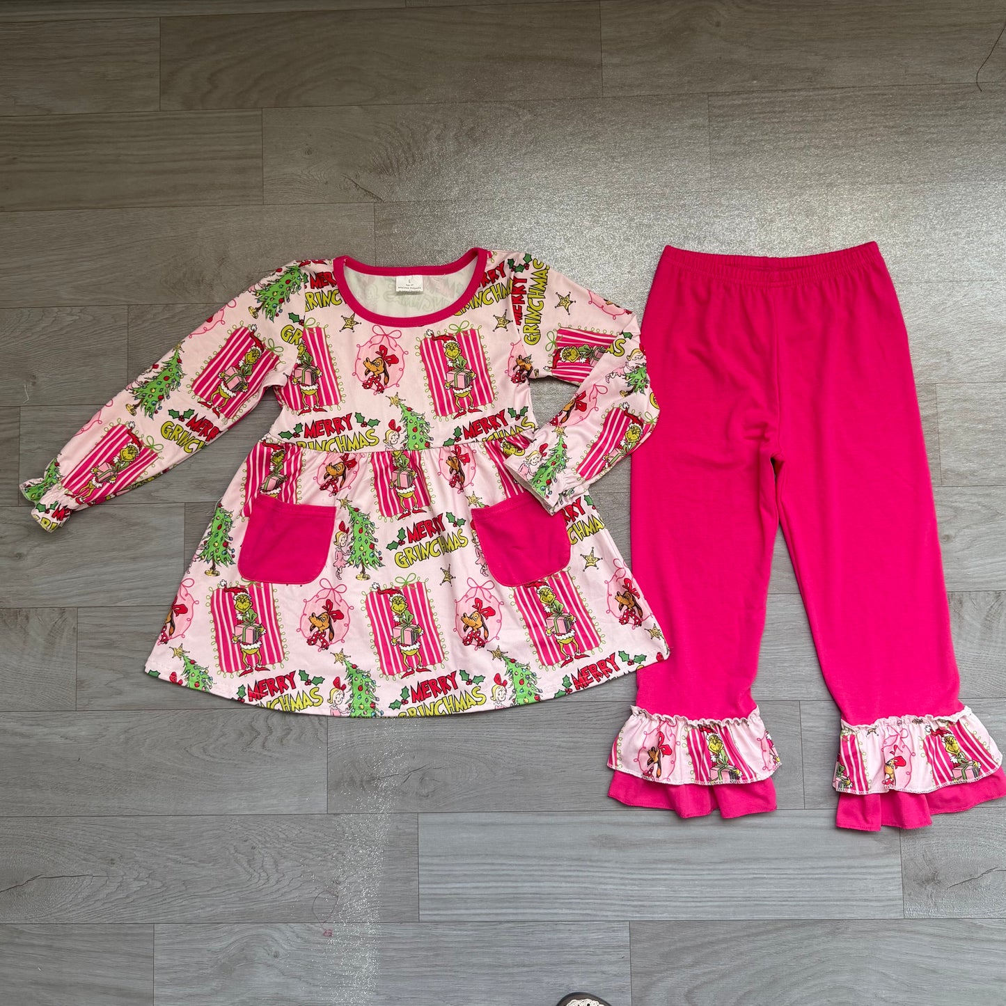 (Sample) No moq milk silk GLP3461 Baby Girls Merry Christmas Print Long Sleeve Pocket Tunic Elastic Waist Ruffle Hem Pants Set