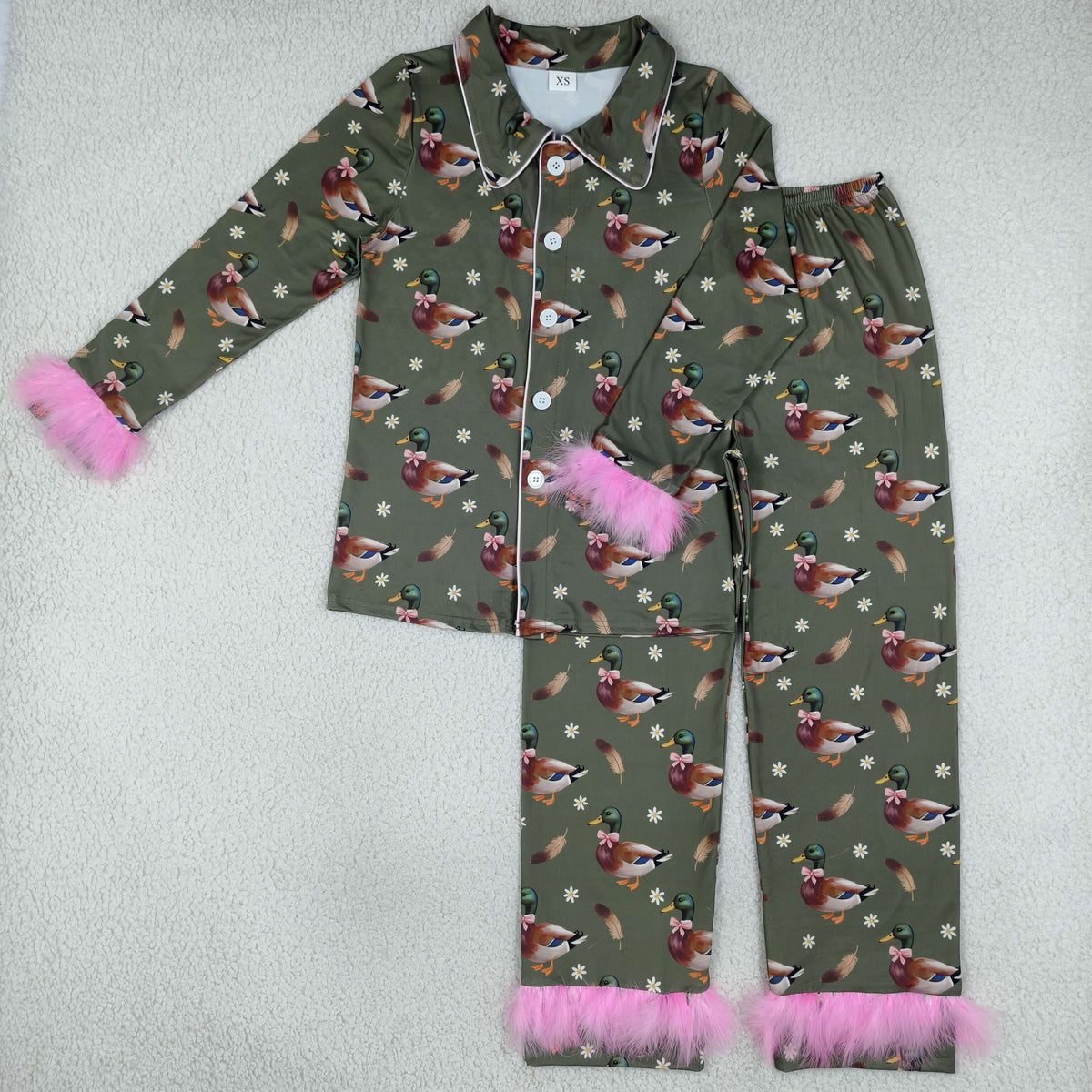 NEW RTS NO MOQ milk silk GLP3628 Adult Women Ducks Flowers Button Top Pant Fur Sleeves Pajamas Set Fall Outfit