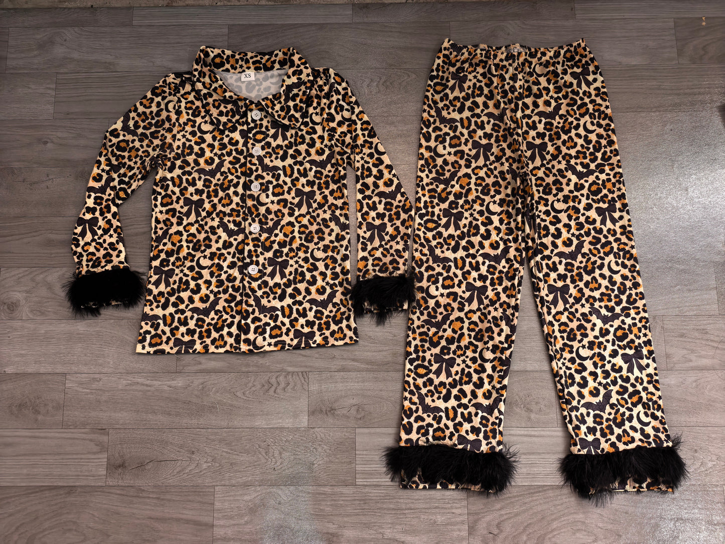 (Sample) No moq milk silk GLP3639 Adult Women Leopard Bats Button Top Pant Fur Sleeves Halloween Pajamas Set Fall Holiday Outfit