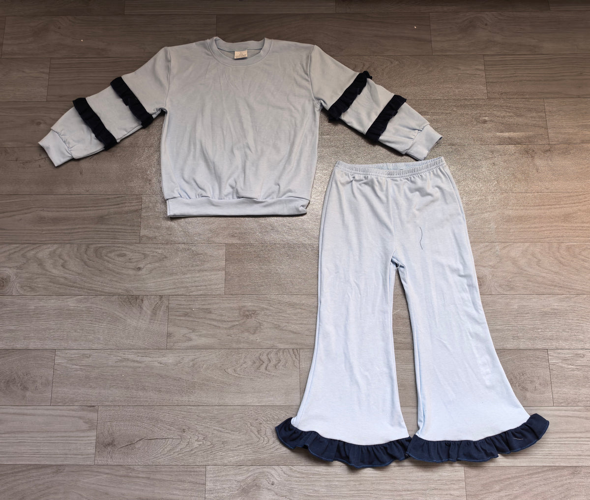 (Sample) No moq cotton GLP3844 Baby Girls Light Blue Long Sleeve Top Bell Bottom Pants With Ruffle Clothes Set