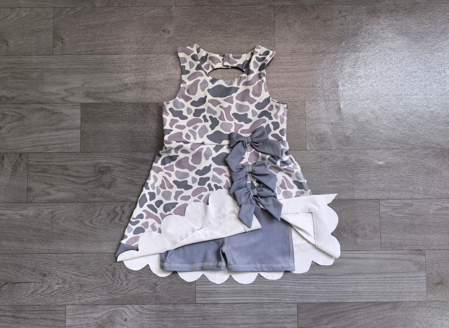 (Sample) No moq yoga fabric GSD4226 Baby Girls Light Gray Camo Scallop Knee Length Sport Dress