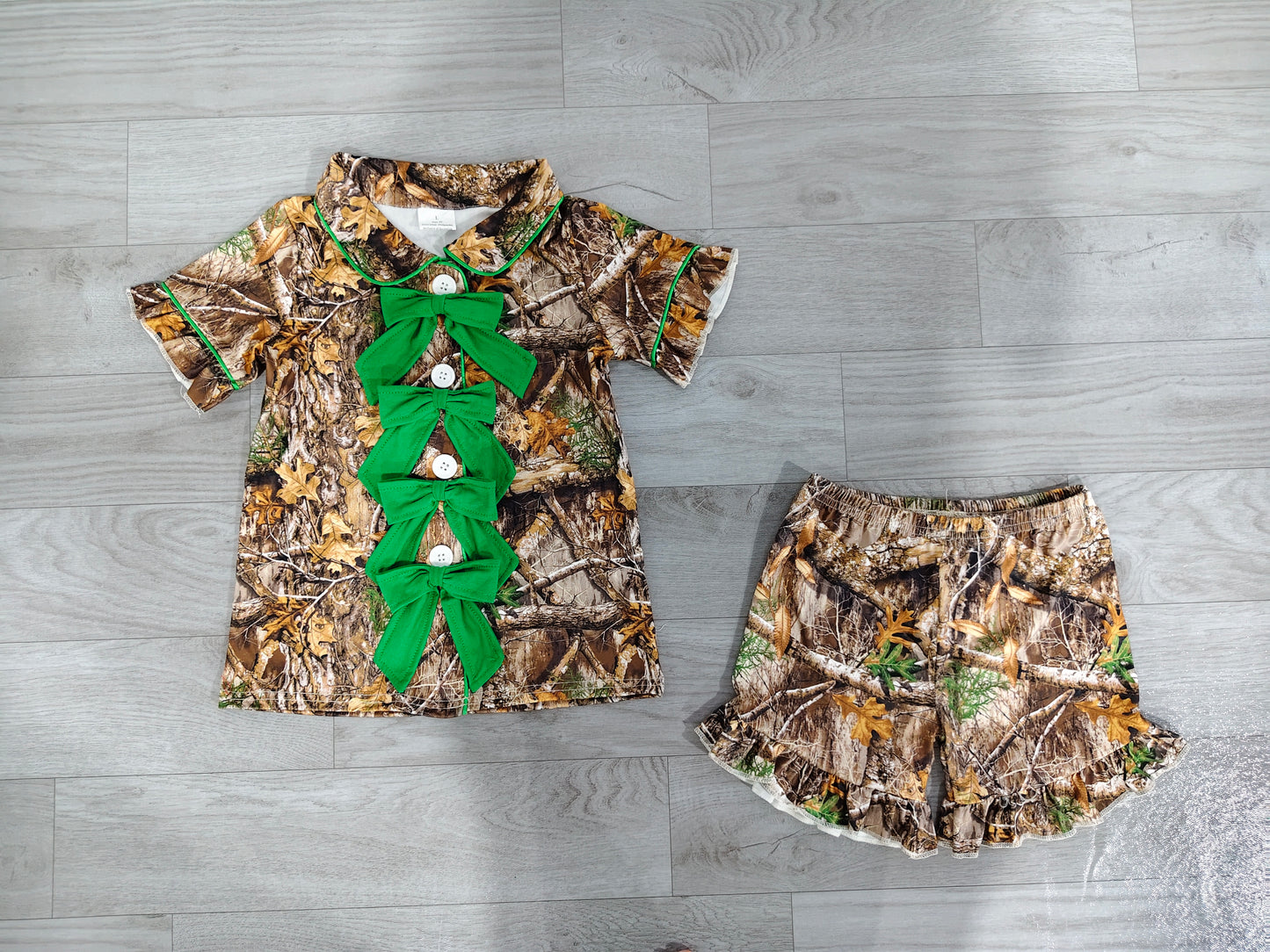 (Sample) No moq milk silk GSSO3365 Baby Girls Casual Leaf Camo Print Button Top Elastic Waist Ruffle Shorts Hunting Pajama Outfits