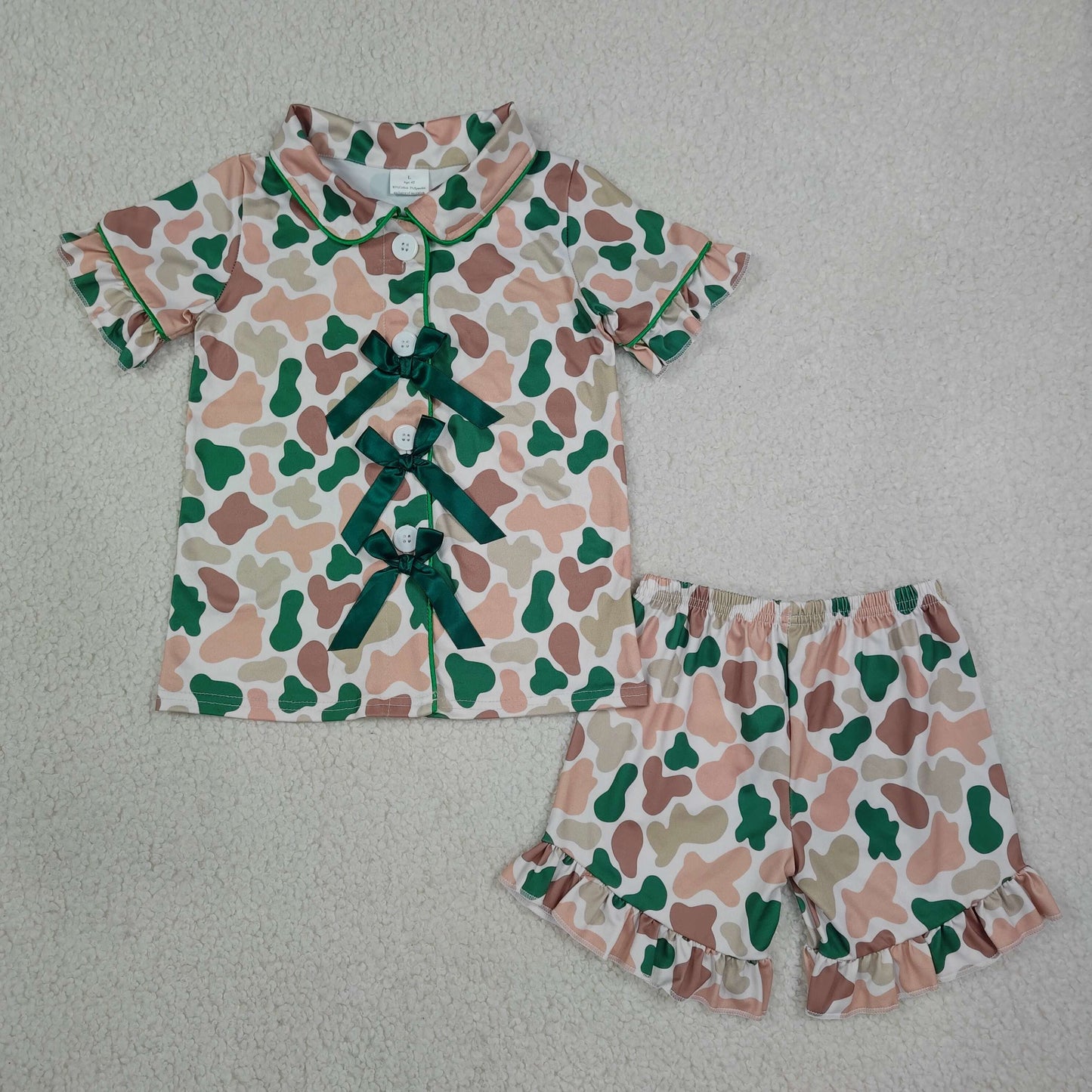 RTS NO MOQ Sibling milk silk Baby Girls Camo Print Bow Button Front Short Sleeve Top Ruffle Hem Shorts Summer Sleep Pajamas Set