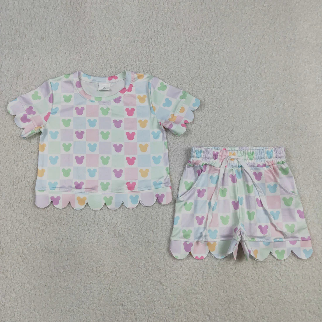 Best Sell RTS Baby Girls Checked Top And Short Scallop Outfit Set Cute Print Clothing Ensemble for Infants