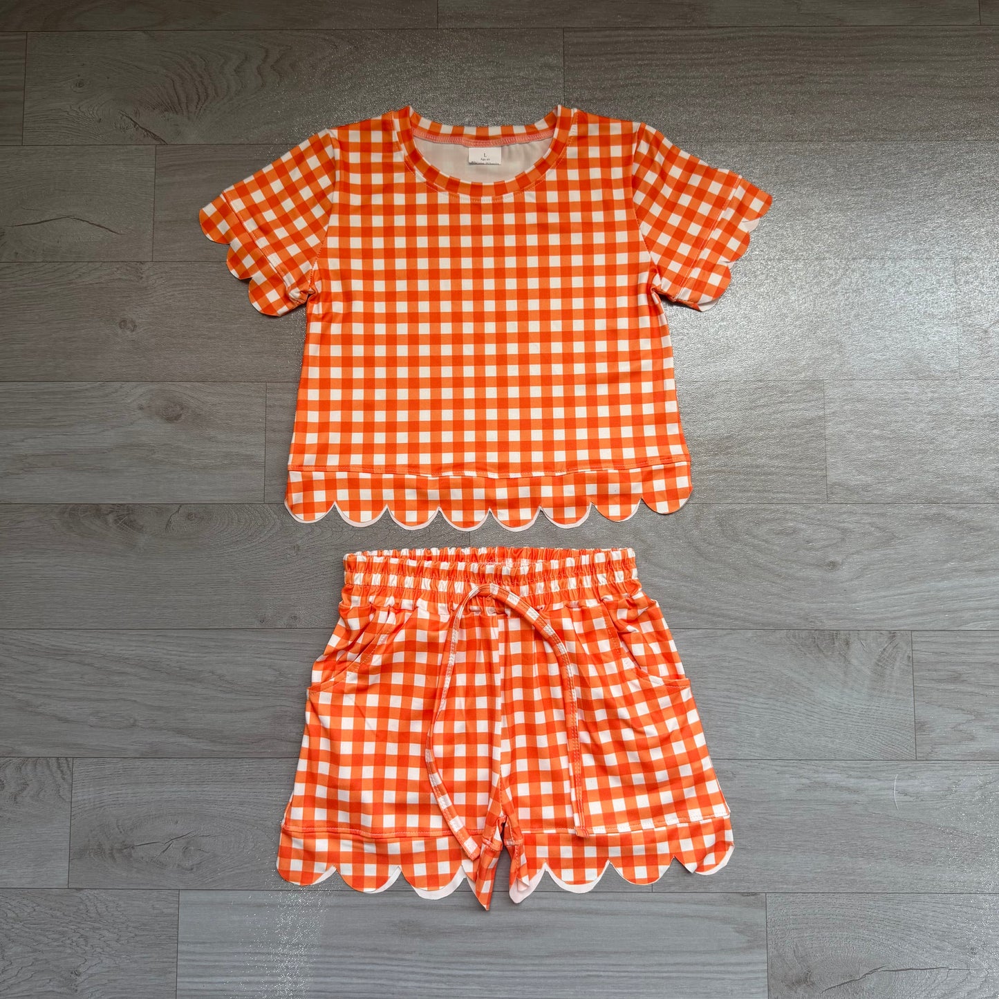 (Sample) No moq cotton GSSO3839 Baby Girls Orange Check Shirt Top Elastic Scallop Shorts Clothes Set