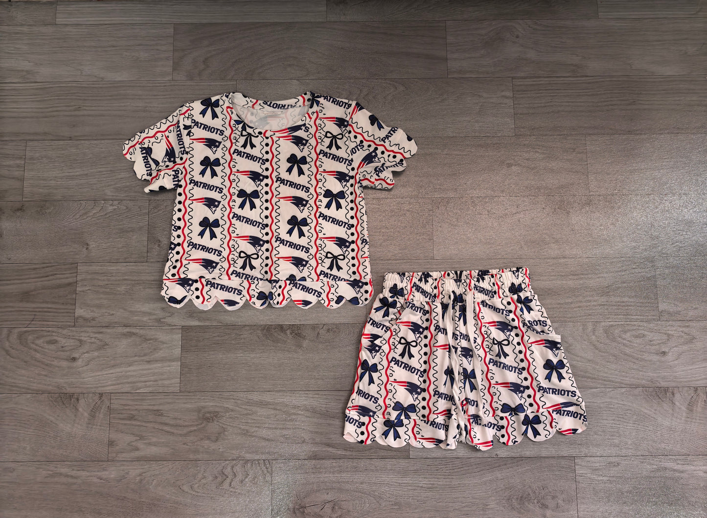 (Sample) No moq milk silk GSSO3854 Baby Girls Patriots Bows Stripe Top Short Team Scallop Clothes Sets