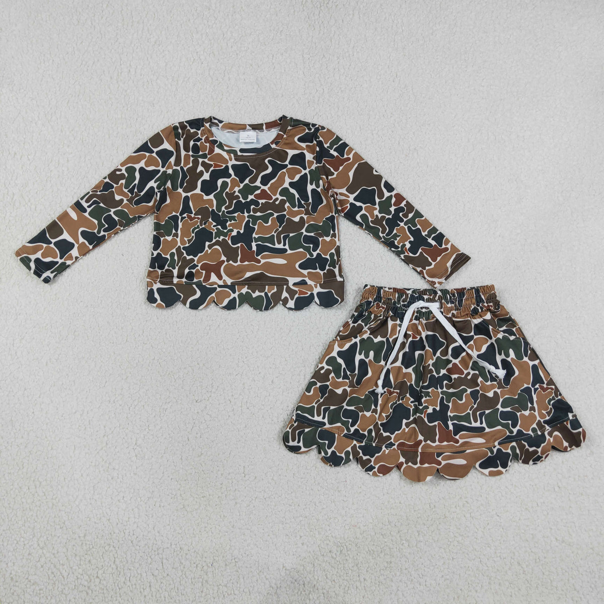RTS NO MOQ Sibling milk silk Baby Girls Long Sleeve Camo Top Skirt Short Scallop Outfit