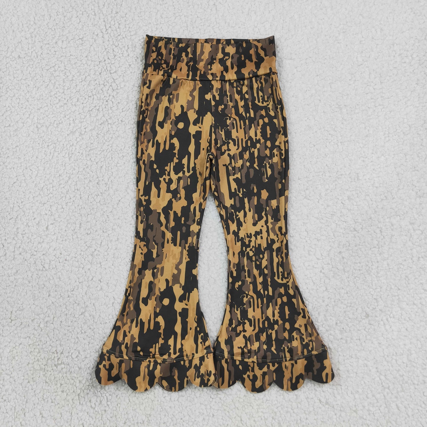 NEW RTS NO MOQ milk silk P1039 Baby Girls Southern Leaves Camo Scallop Bell Bottom Pants