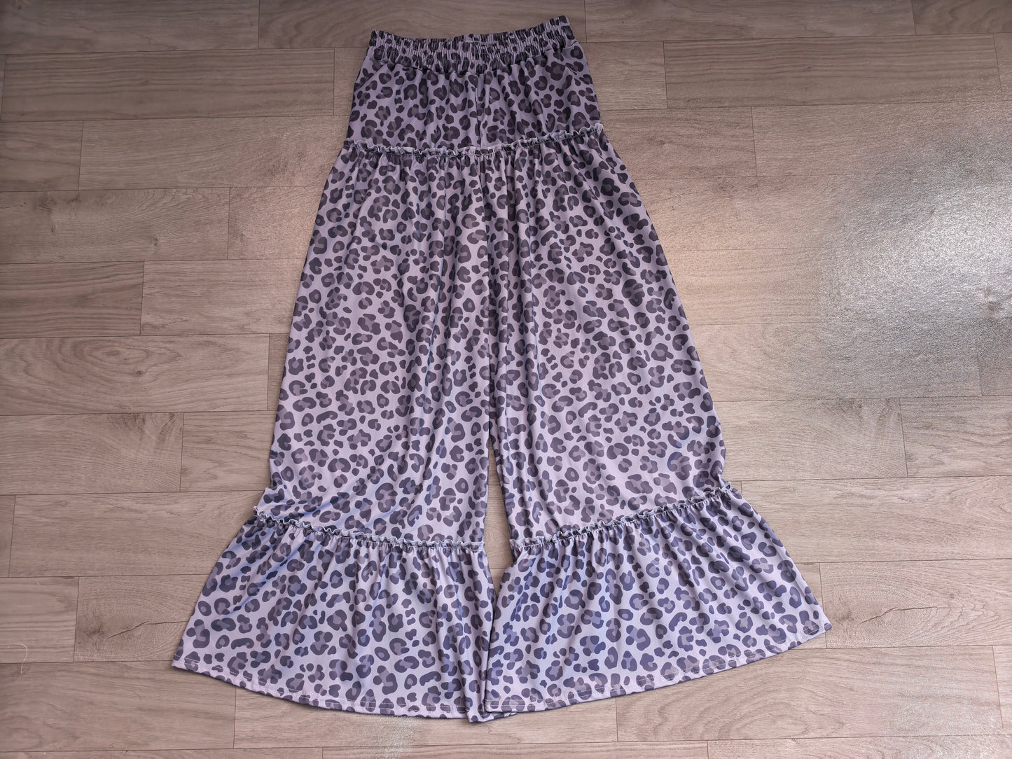 (Sample) No moq Yoga P1052 Adult Women Grey Leopard Yoga Active Bell Bottom Pants
