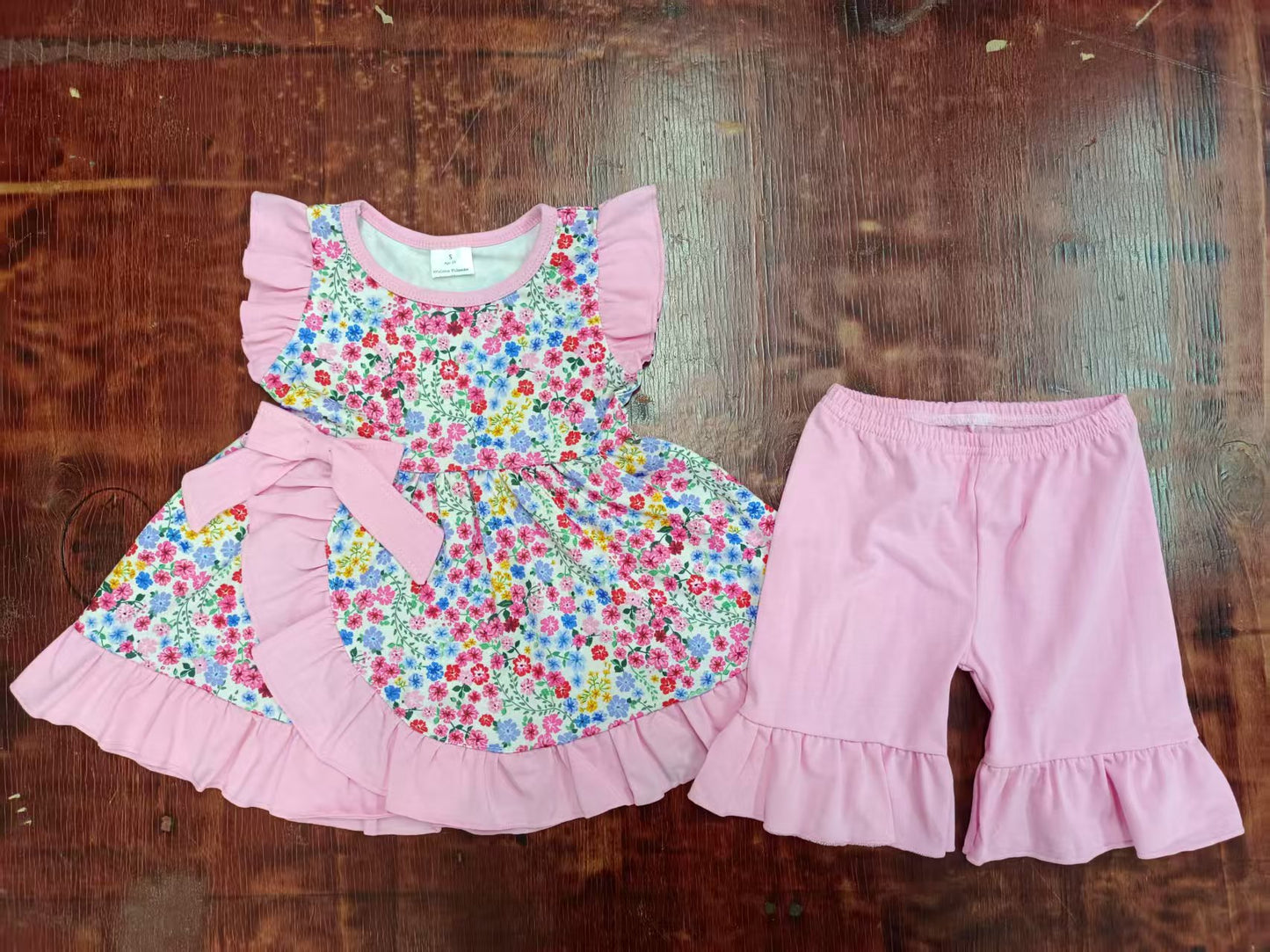 Custom moq 3 eta 6-7weeks baby girls clothes floral pink flying sleeve shorts sets