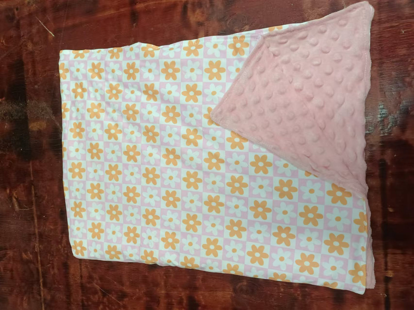 Custom moq 3 eta 6-7weeks Pink and white floral plaid baby blanket