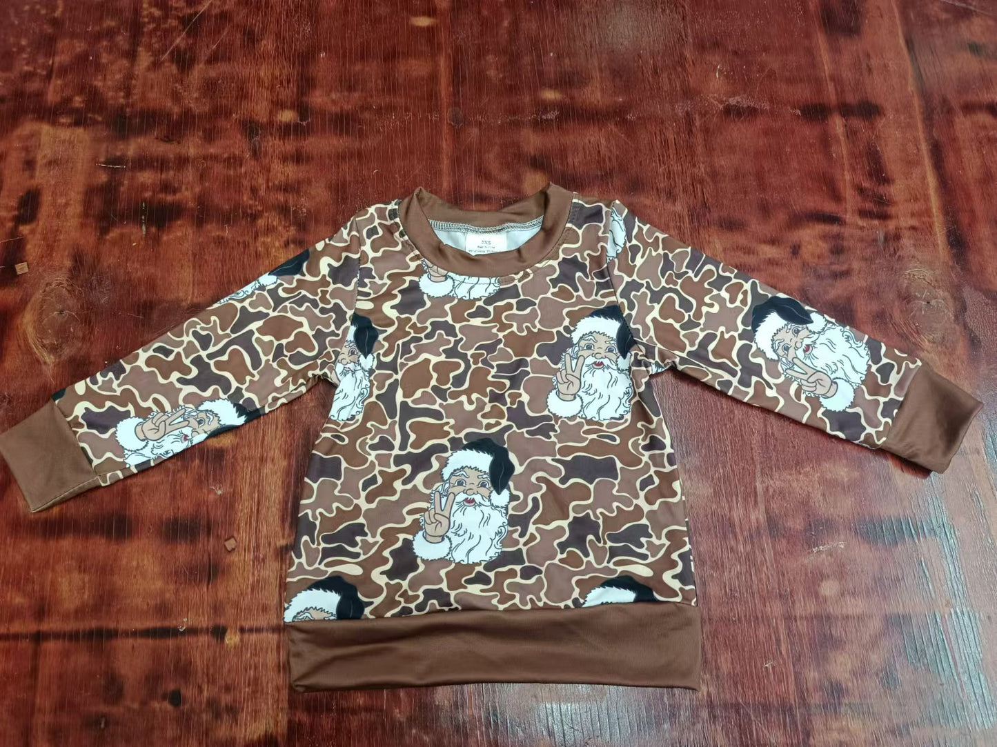 Custom moq 3 eta 6-7weeks Tan camouflage Santa Claus Victory Sign long sleeve sweatshirt