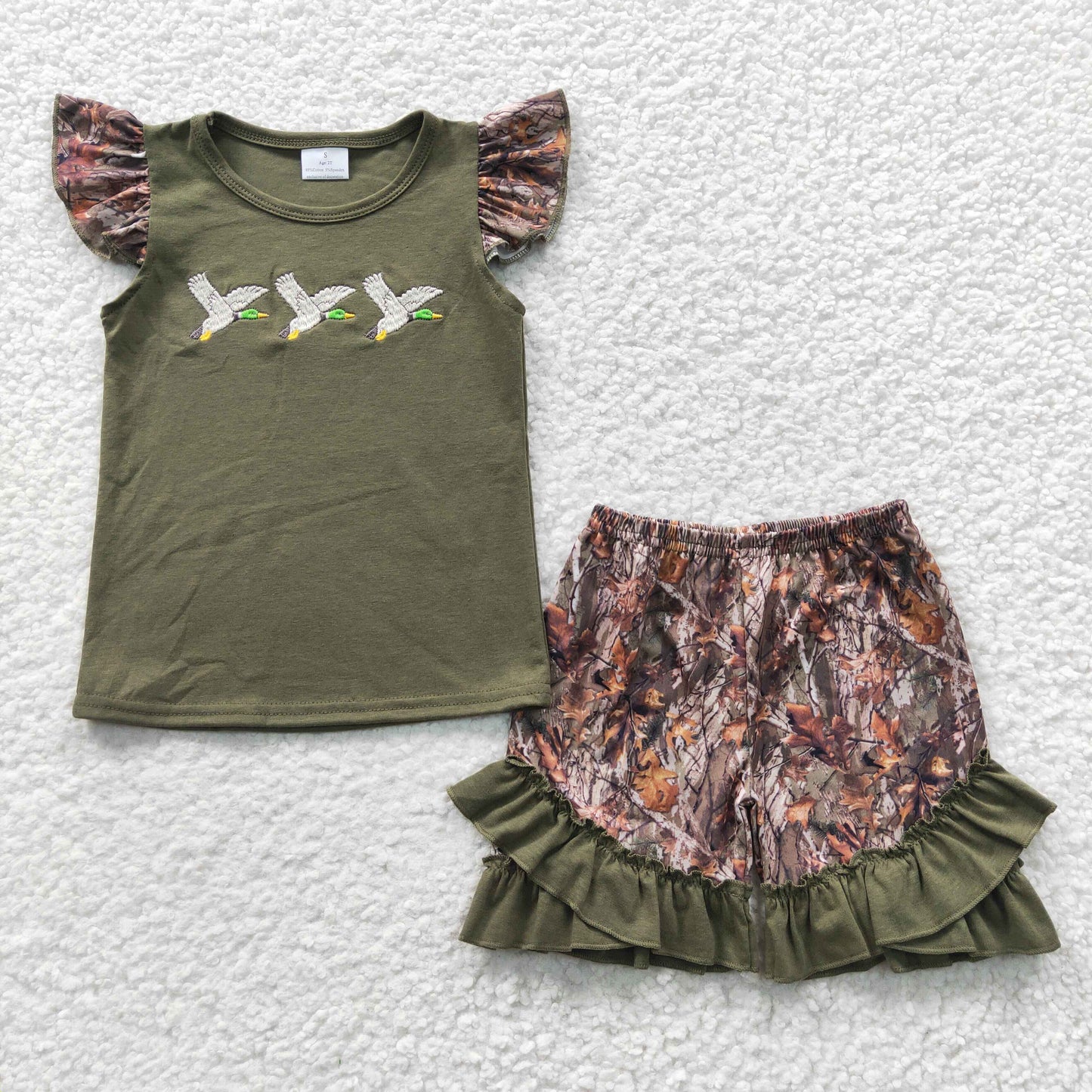GSSO0252 Girls Embroidered Three Rice Ducks Green Flying Sleeve Shorts Set