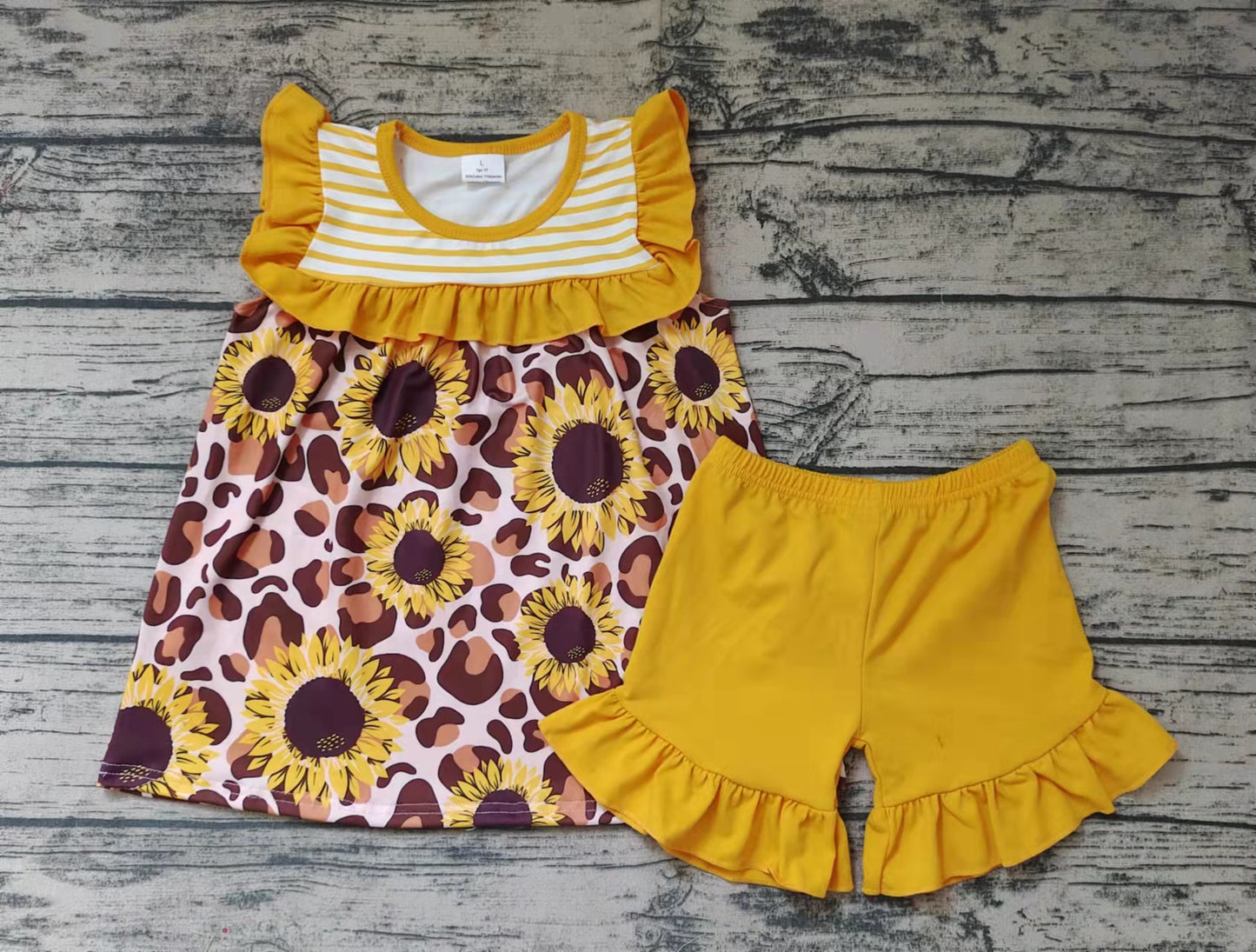 sunfloers outfits