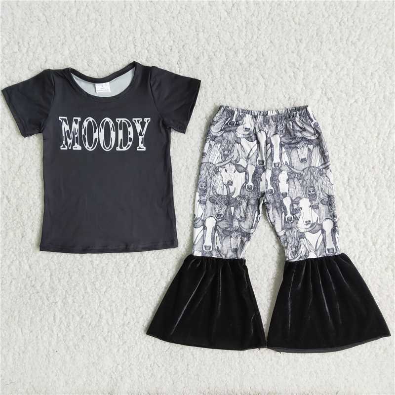 MOODY Black Top Short Sleeve Bull Tau Pants