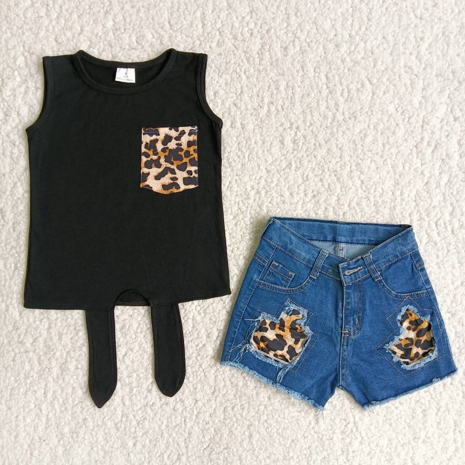 sleeveless top with leopard pocket denim short pants set