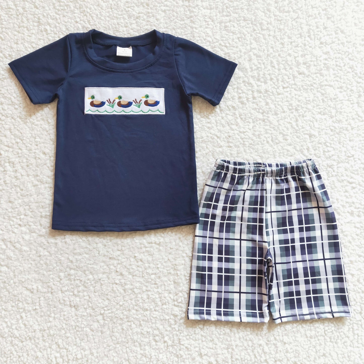 RTS NO MOQ BSSO0128 Boys Embroidered Rice Duck Navy Blue Short Sleeve Plaid Shorts Set