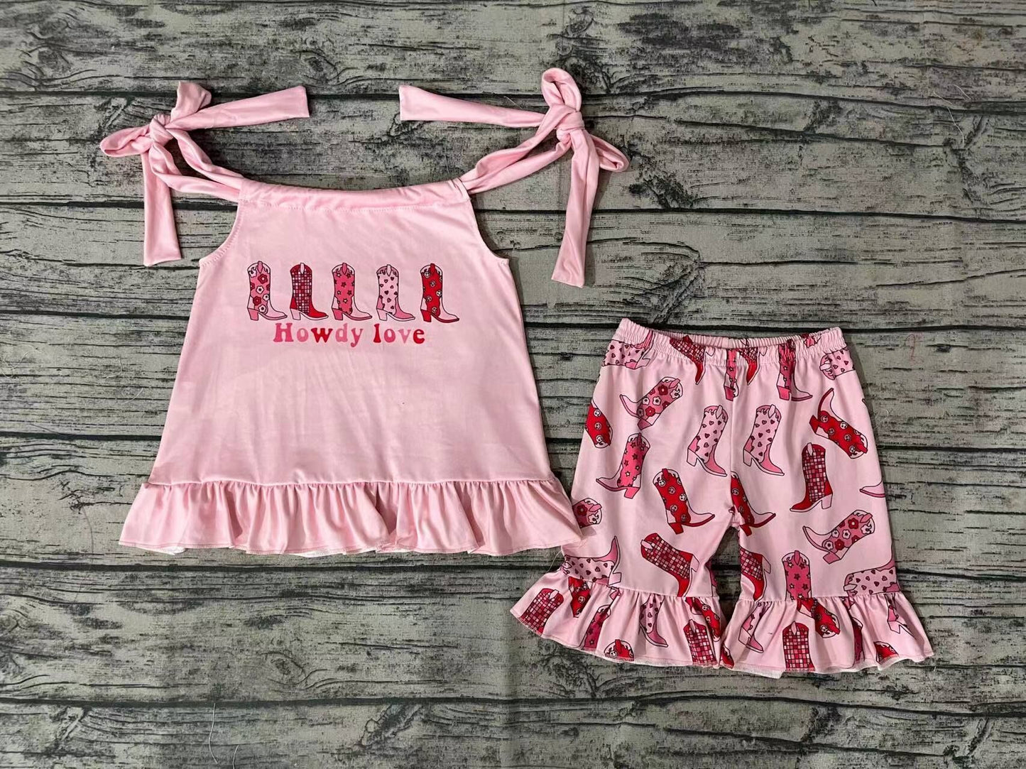 HOWDY pink boots suspenders set