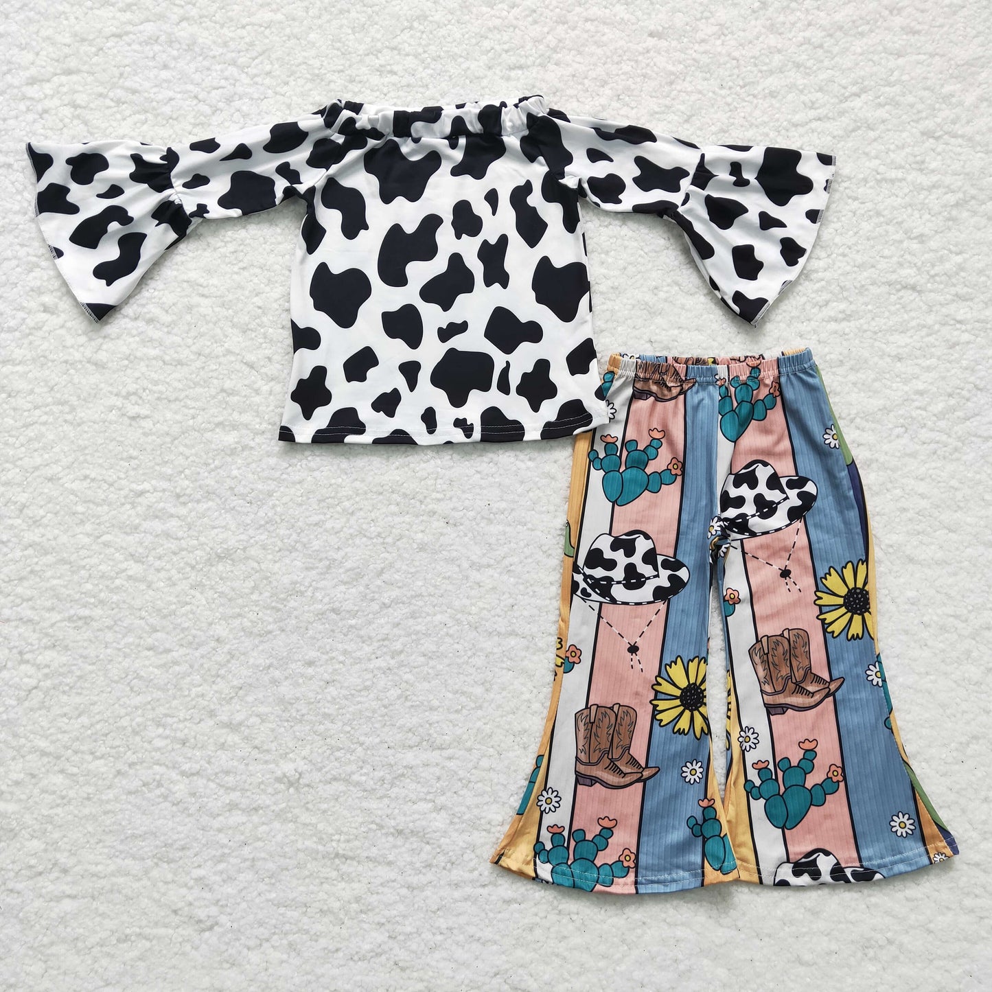 GLP0375 Toddler Girls Cute Cow Animal Print Long Sleeve Crew Neck Top Bell Bottom Flare Pants Two Piece Farm Outfit Set