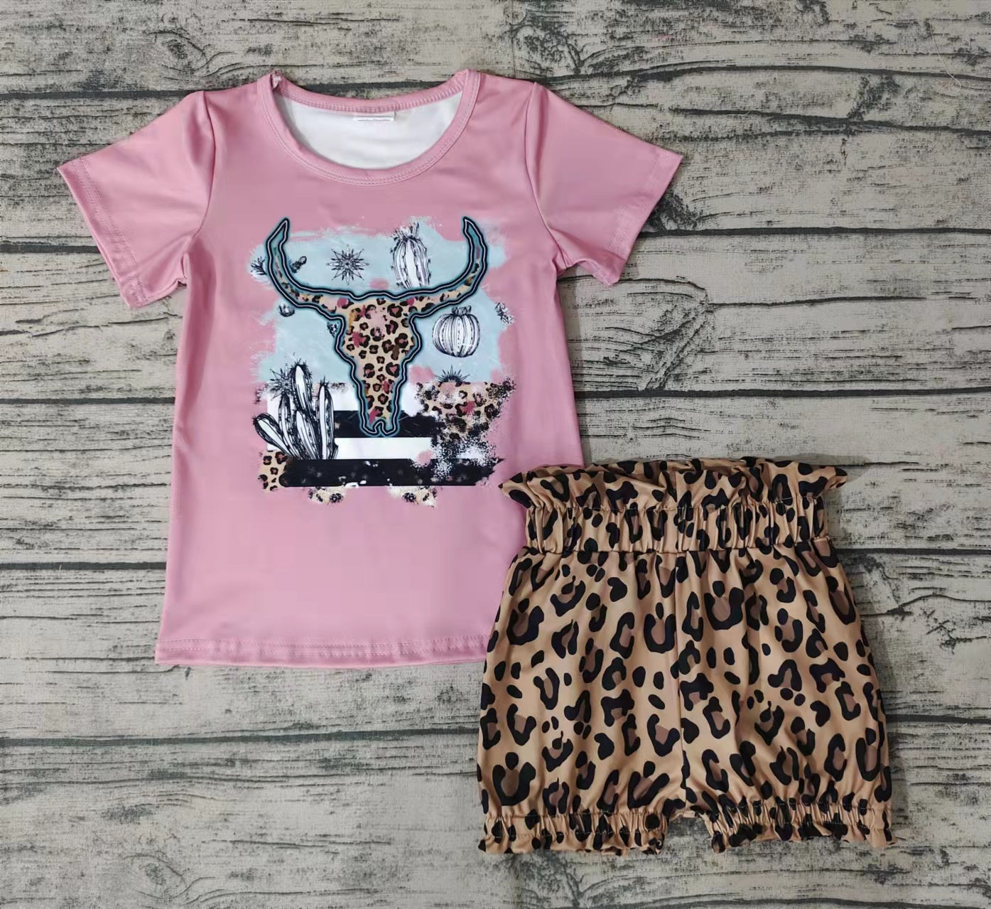 top with shorts outfits