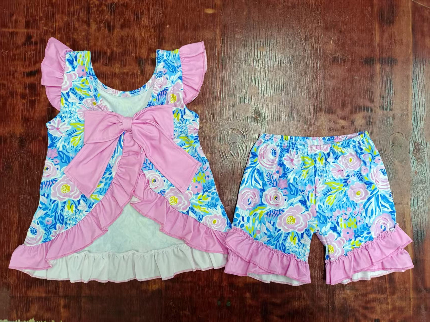 Custom moq 3 eta 6-7weeks baby girls clothes pattern blue flying sleeve shorts sets