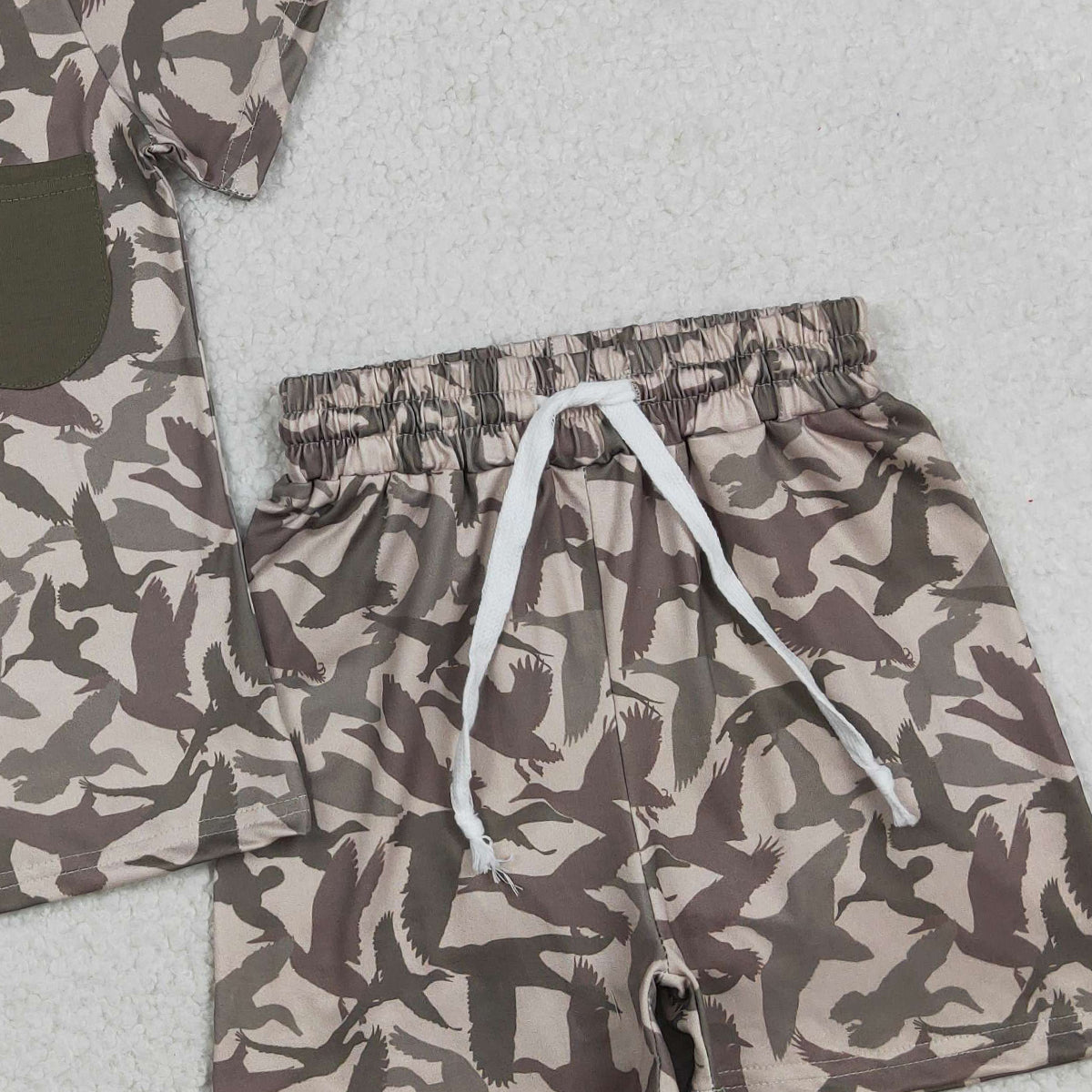 RTS NO MOQ BSSO1795 Baby Boys Camouflage Pajamas Set with Pocket Top And Shorts Hunting Sleepwear for Infants
