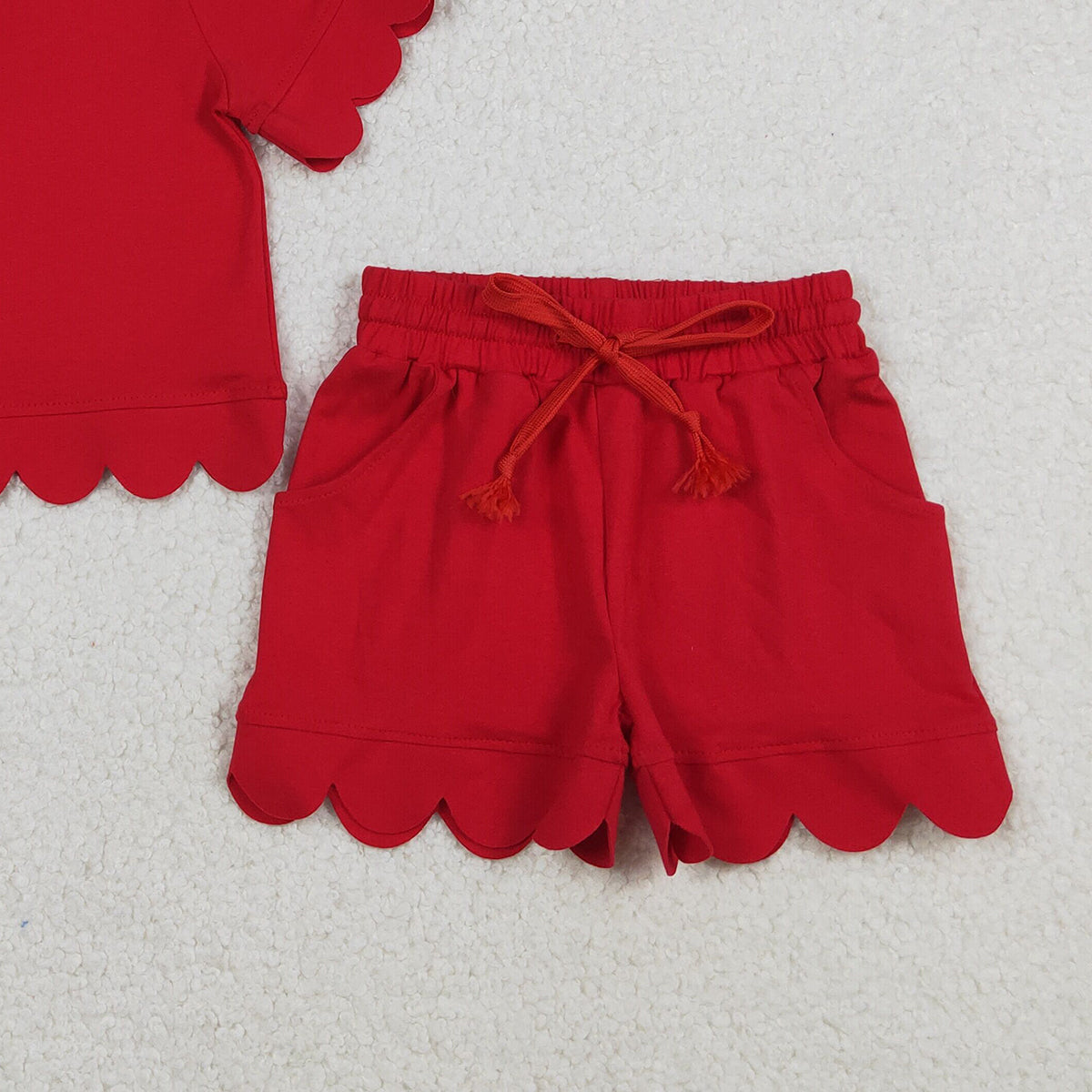 RTS NO MOQ GSSO3177 Baby Girls Red Scallop Top And Shorts Set Short Sleeve Clothing Outfit for Little Girls