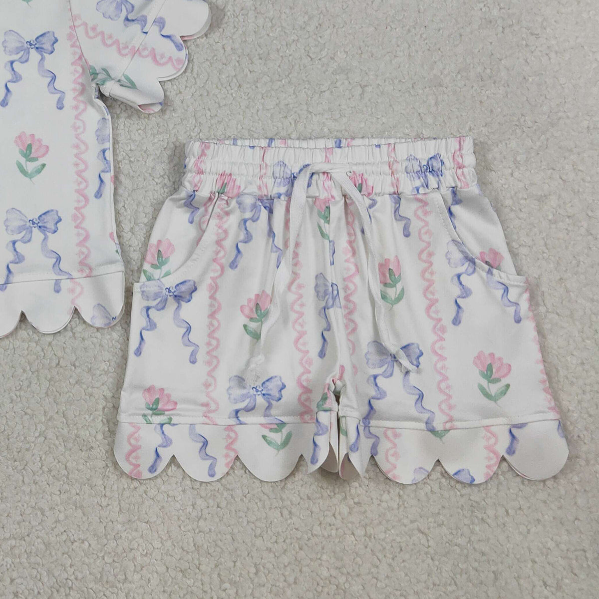 RTS NO MOQ GSSO3272 Baby Girls Blue Bow Short Sleeve Top with Flowers And Stripe Scallop Shorts Outfit Set