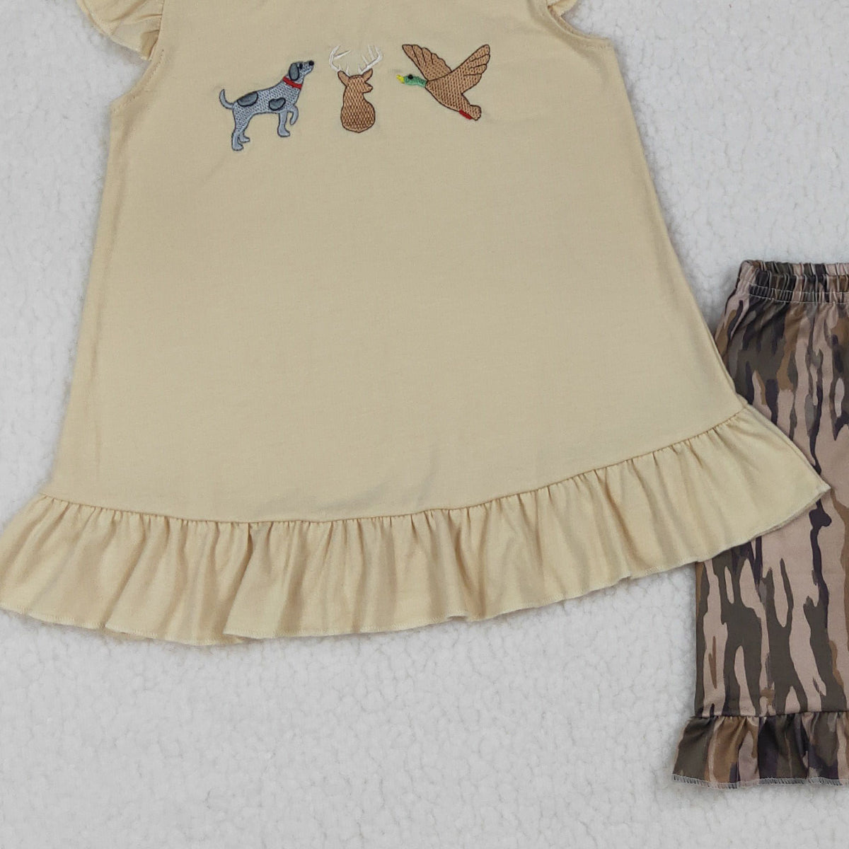 RTS NO MOQ GSSO3335 Baby Girls Hunting Embroidery Tunic And Olive Camo Shorts Set with Dog Ducks Deer