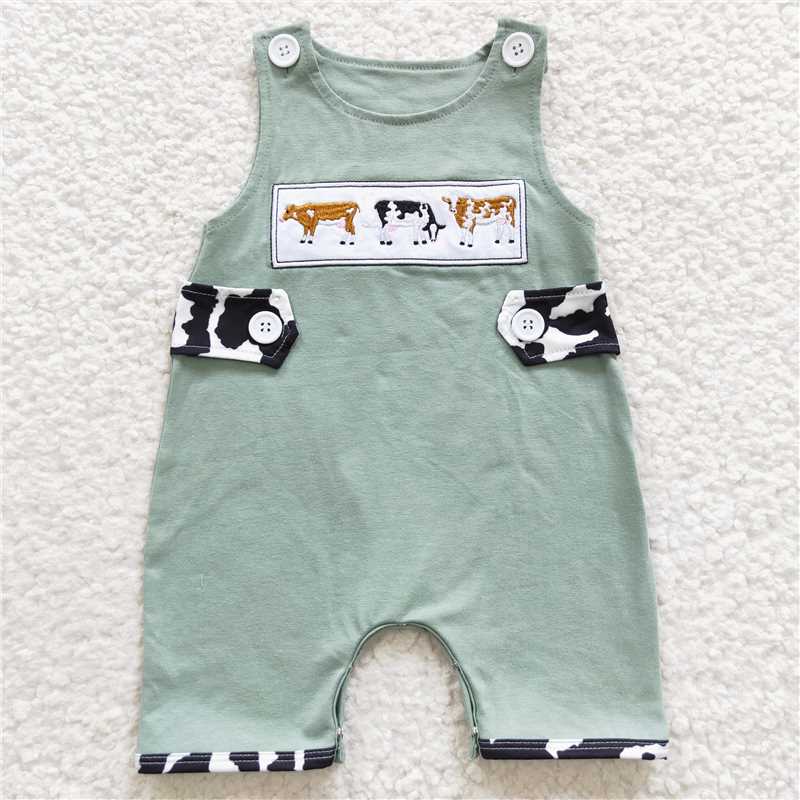 RTS	 Embroidered Cow Green Short Sleeve Cow Pattern Shorts