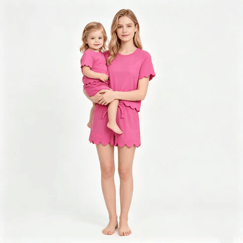 RTS NO MOQ Sibling  Mom And Me Hot Pink Short Sleeve Top With Pockets Scallop Shorts Sets
