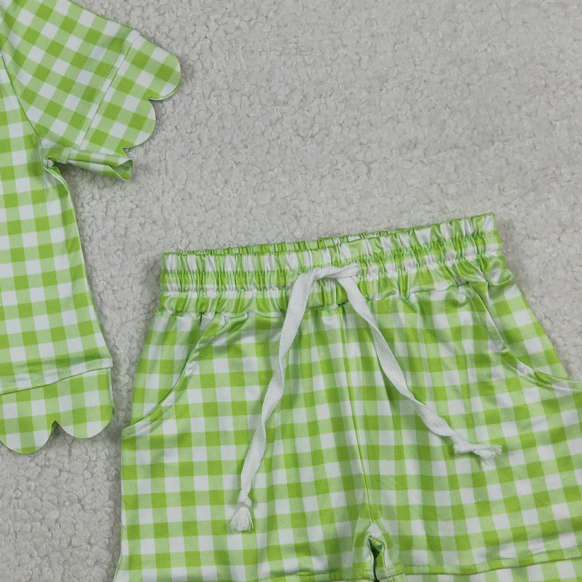RTS NO MOQ GSSO3189 Baby Girls Green Checked Shirt with Scallop Trim Short Sleeve Top And Shorts Set Cute Outfit for Little Ones
