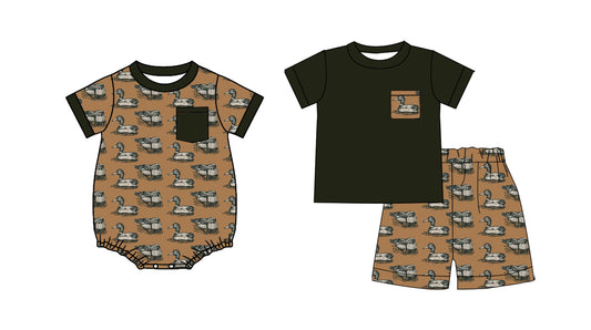 2.26  Custom moq 5 mix size Sibling Dark green Baby Boys Romper Short-Sleeved Top And Shorts Set for Infants