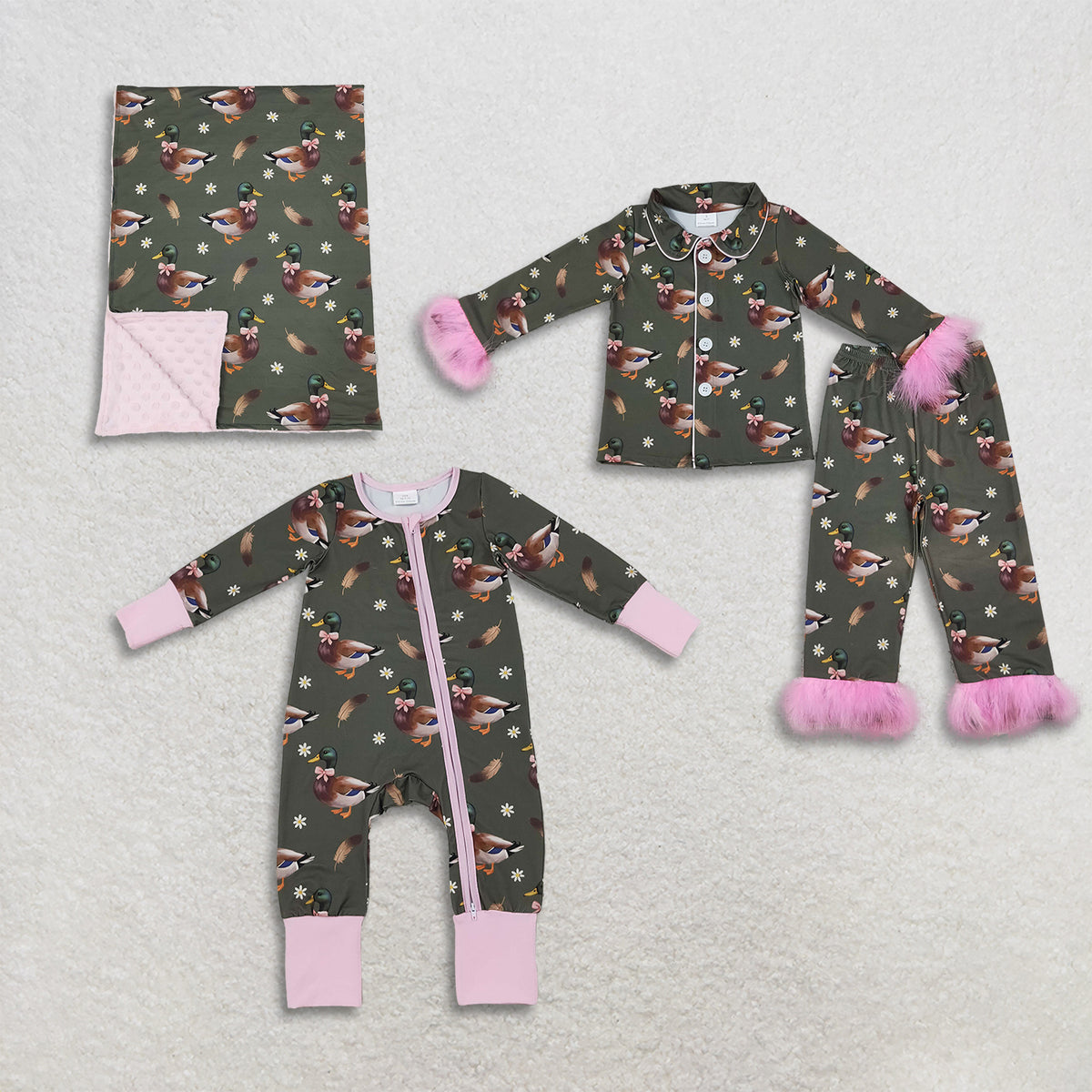 RTS NO MOQ Sibling milk silk Kids Duck Print Pink Fur Cuff Pajama Zipper Romper And Minky Blanket
